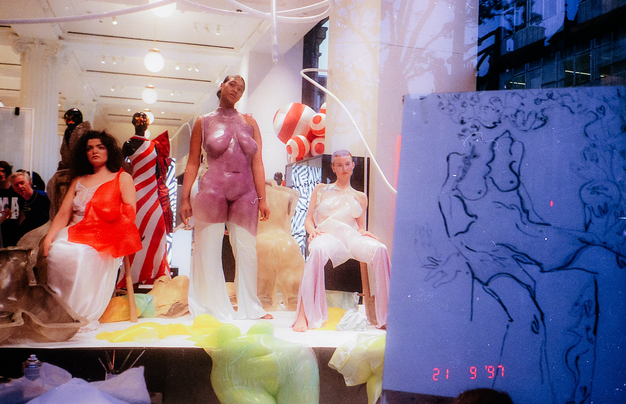 Analogue london. Iraogo