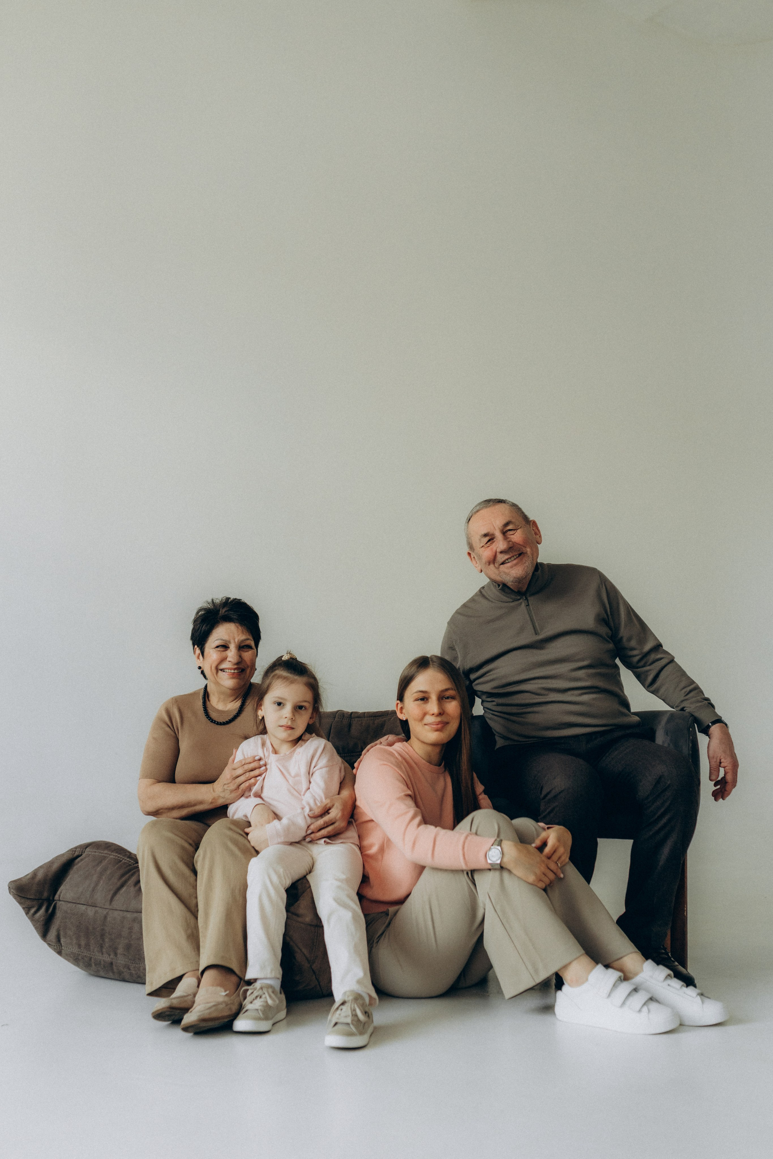 Семейная съёмка на циклораме. Фотограф НОГИНСК, Москва, Анастасия Белая