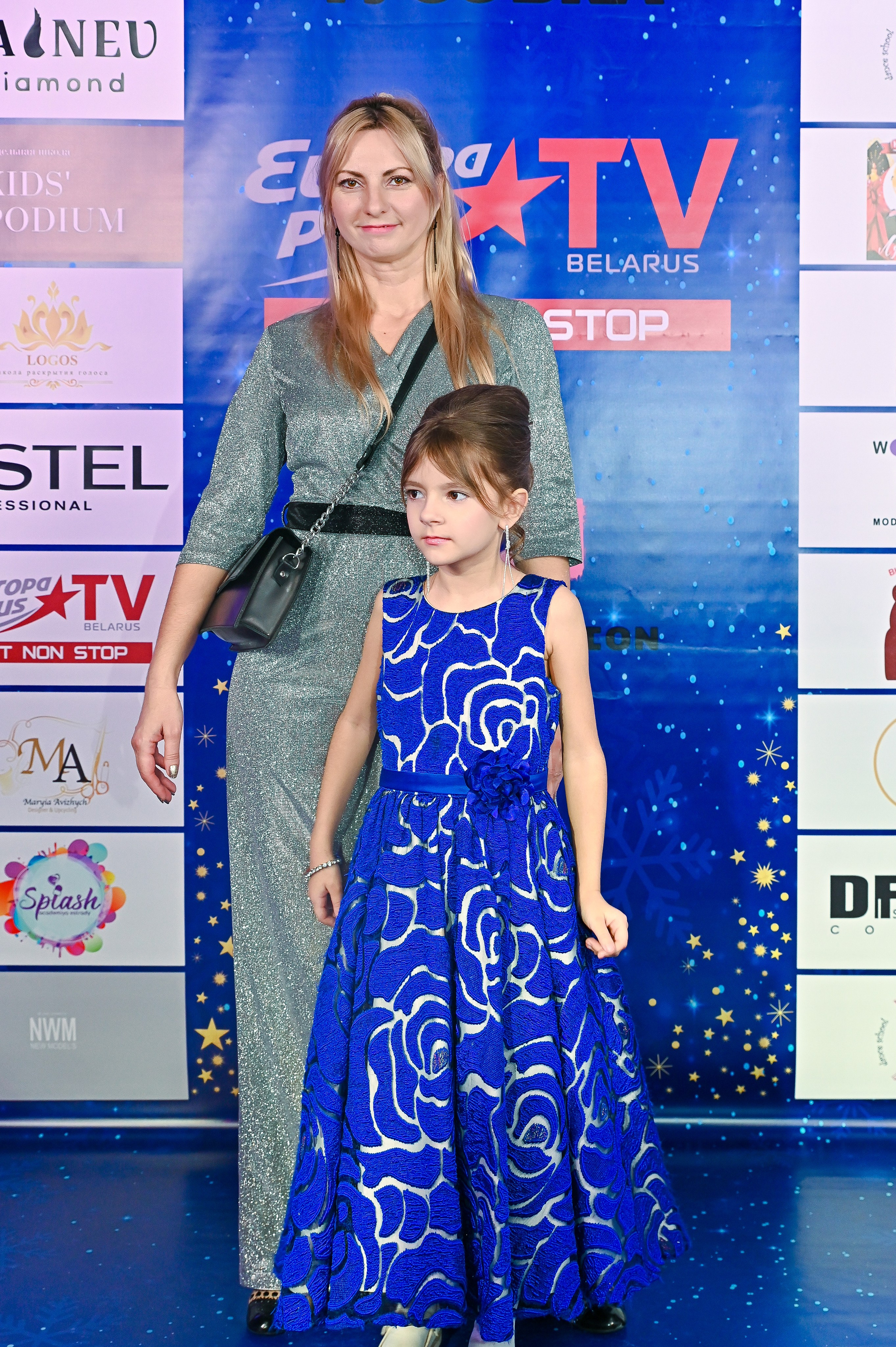 Большая новогодняя тусовка. Фотоуслуги, услуги фотографа, фотографирование важных событий