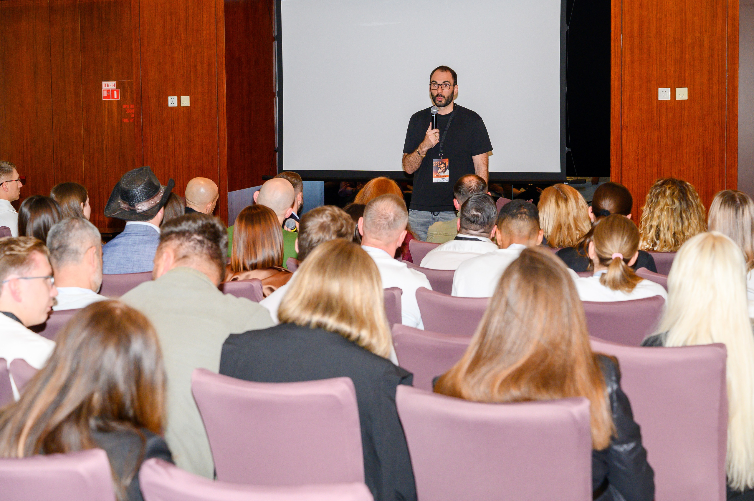 Репортажная съемка с открытия магазина. Фотоуслуги, услуги фотографа, фотографирование важных событий
