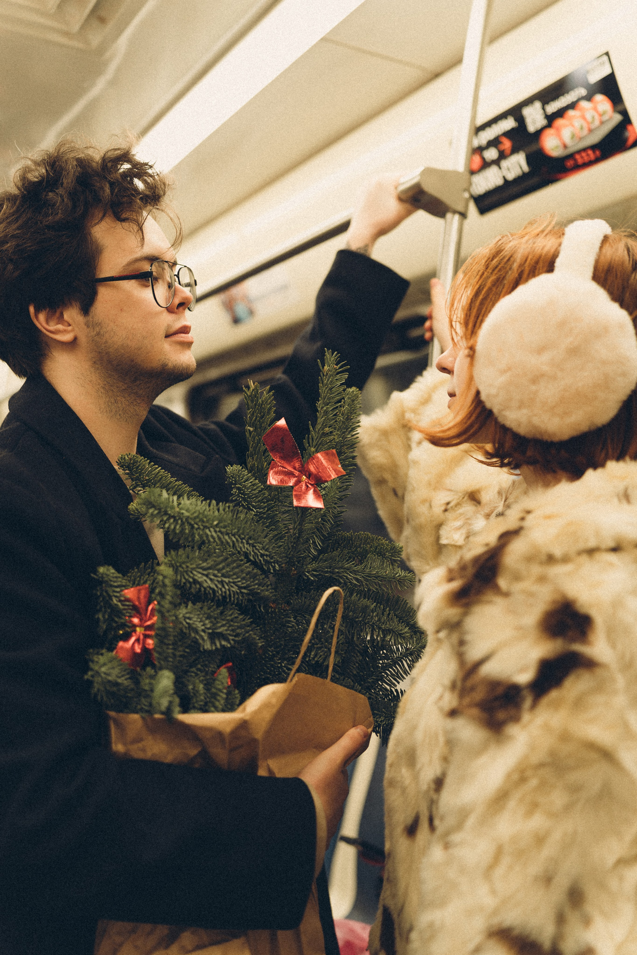 НОВОГОДНЯЯ ФОТОСЕСИИЯ ПАРЫ В МЕТРО ЛЮБОВЬ. Профессиональный фотограф, Санкт-Петербург — Виктория Богомолова