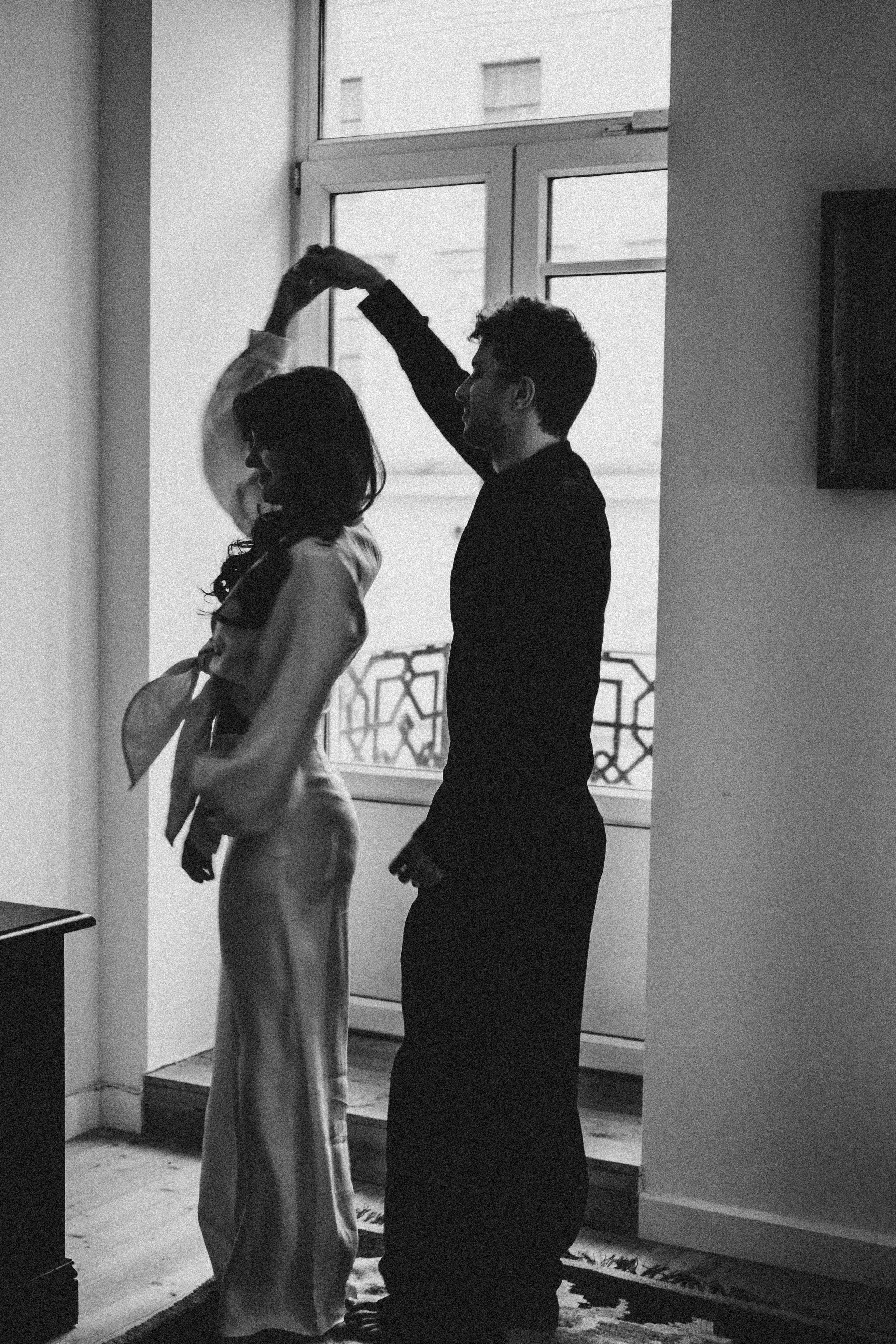 СБОРЫ ЖЕНИХА И НЕВЕСТЫ В УЮТНОЙ КВАРТИРЕ В ЦЕНТРЕ САНТК-ПЕТЕРБУРГА. Профессиональный фотограф, Санкт-Петербург — Виктория Богомолова