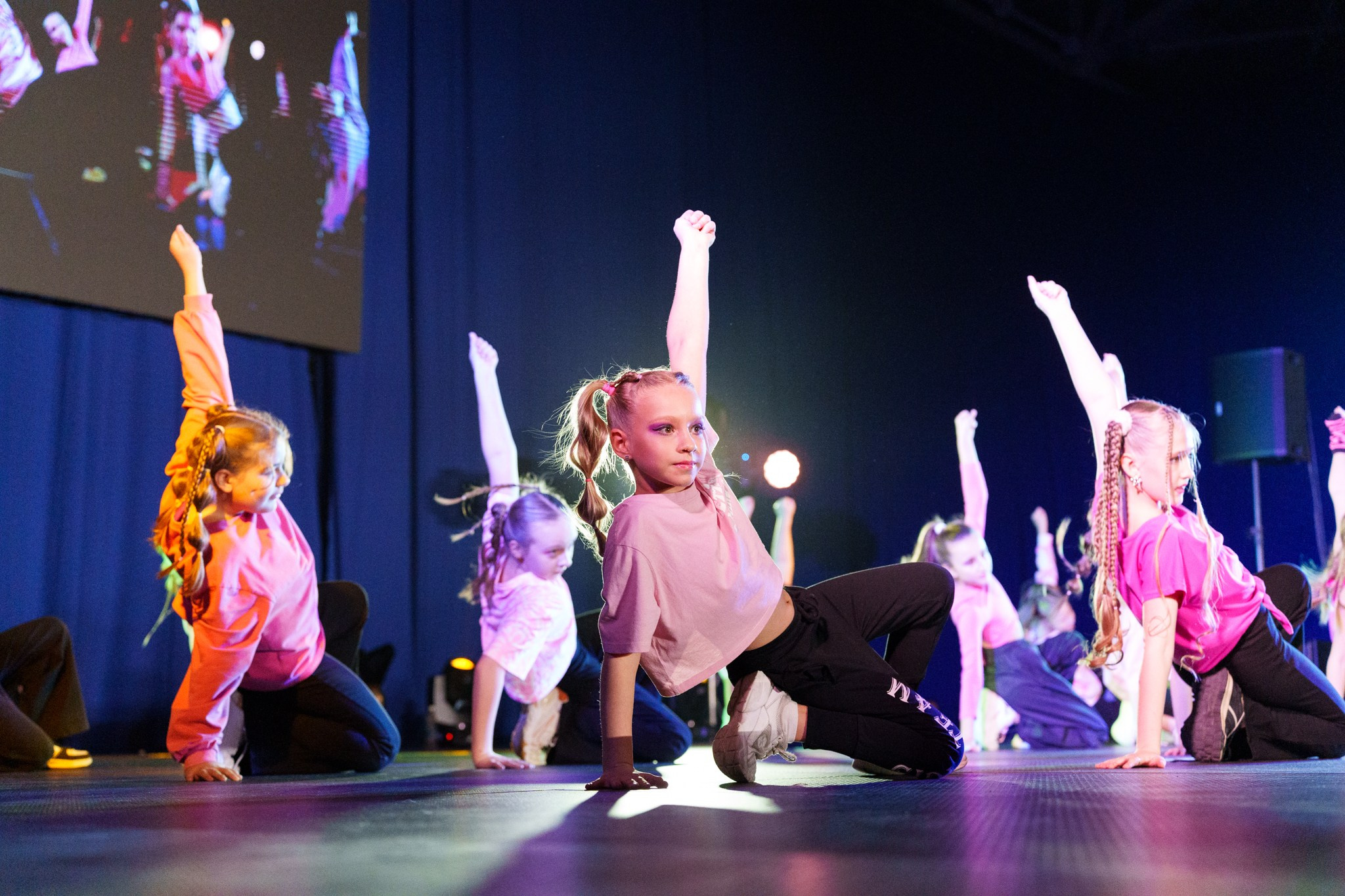 Альбом-портфолио репортажных снимков. Фотограф Ди Садчиков