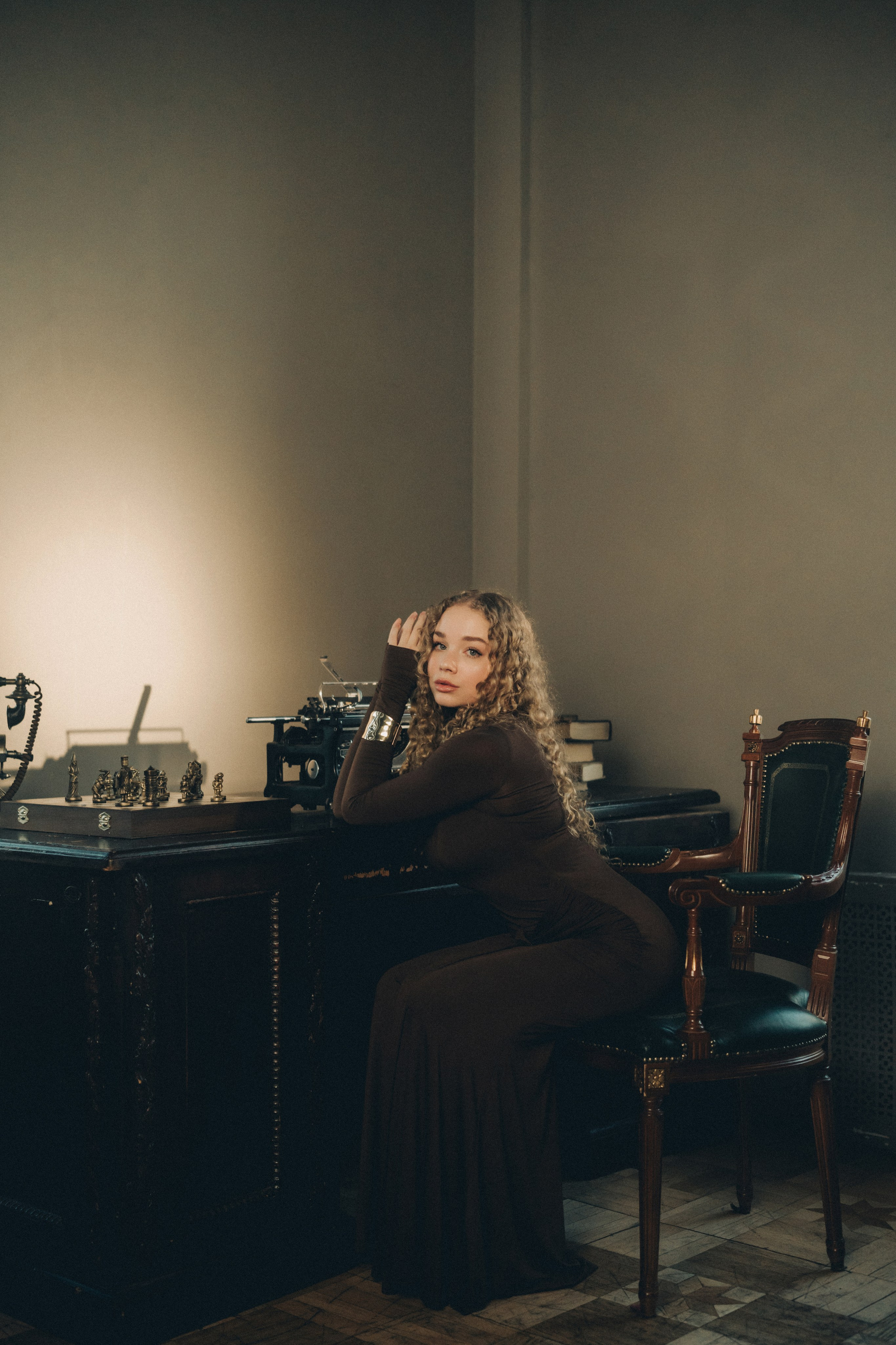 Леся | фотосессия в старинном особняке. Портретный фотограф Москва