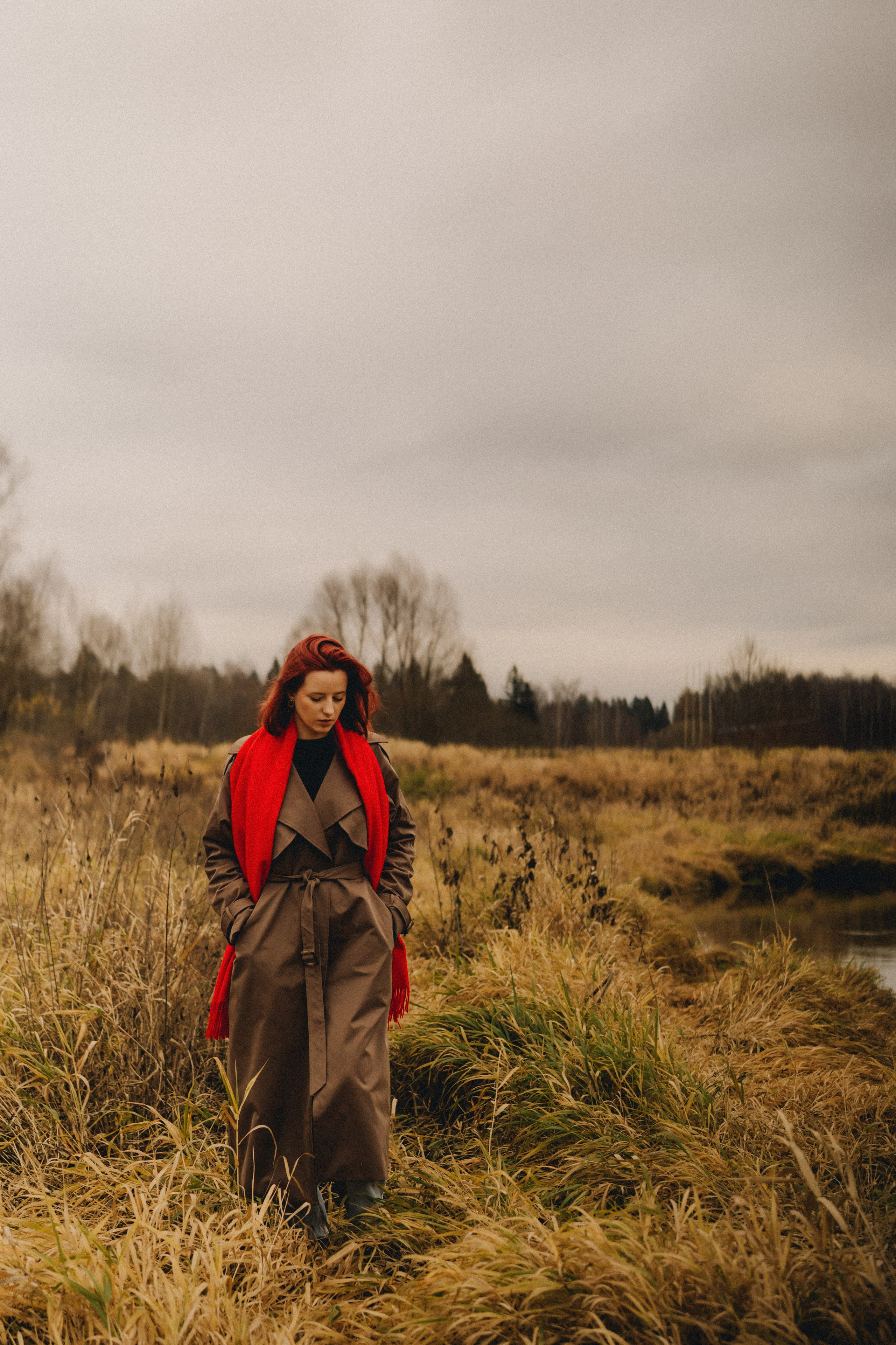 Лия | осенняя фотосессия у воды. Портретный фотограф Москва