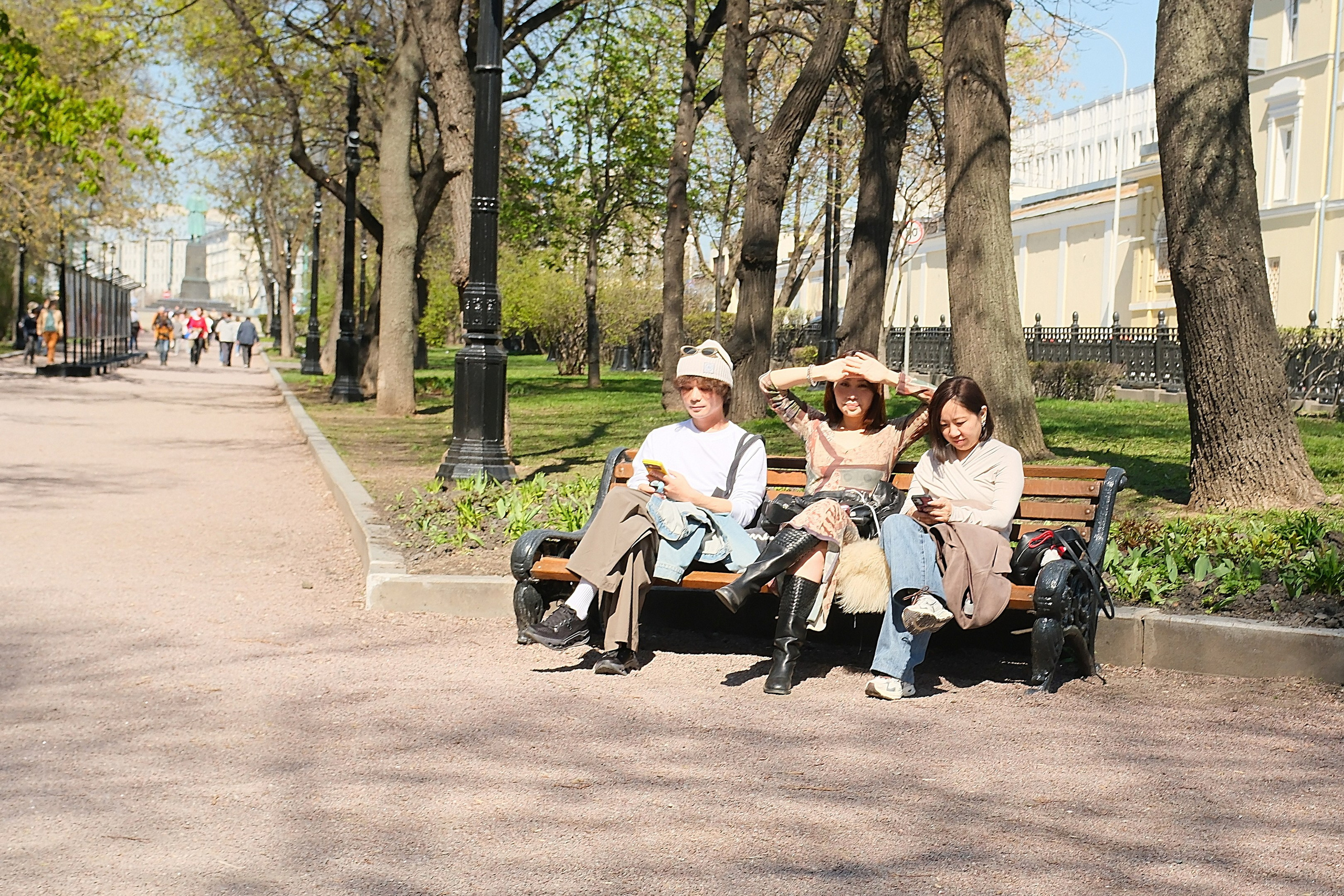 Улица, люди, жизнь…