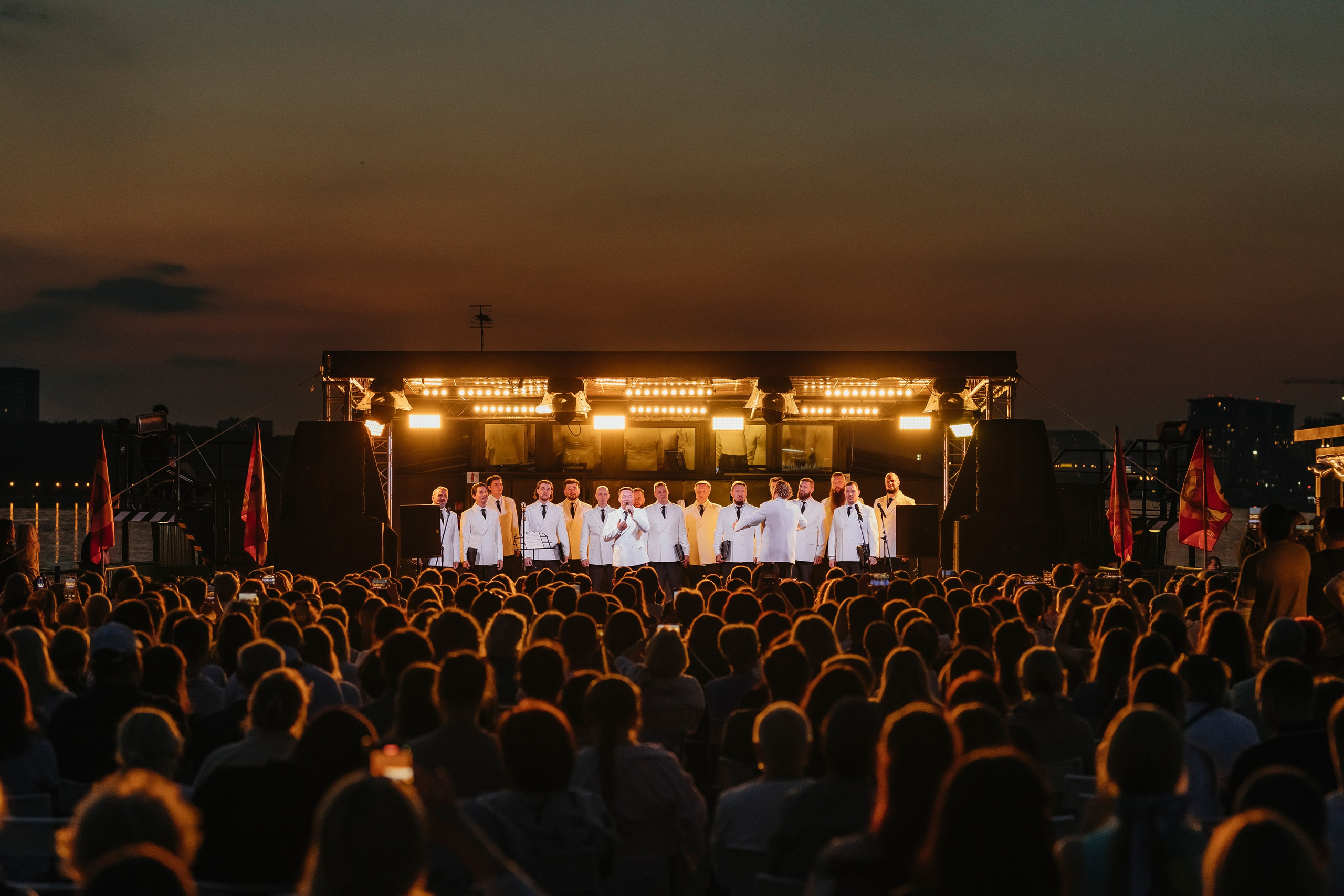 Хор Сретенского Монастыря выступление на корабле. Репортажный, event, концертный и backstage фотограф из Москвы Виталий Кривцов