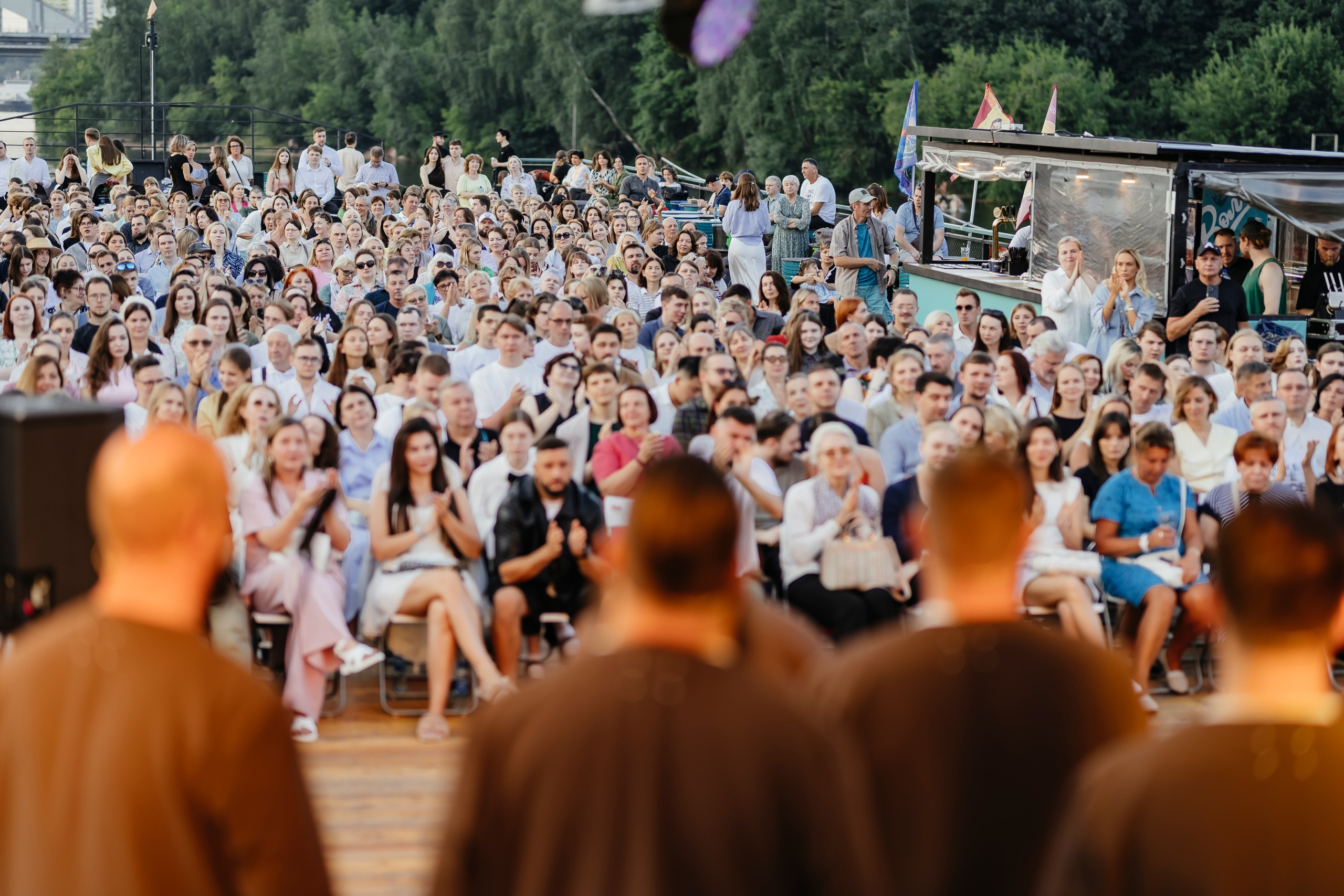 Хор Сретенского Монастыря выступление на корабле. Репортажный, event, концертный и backstage фотограф из Москвы Виталий Кривцов