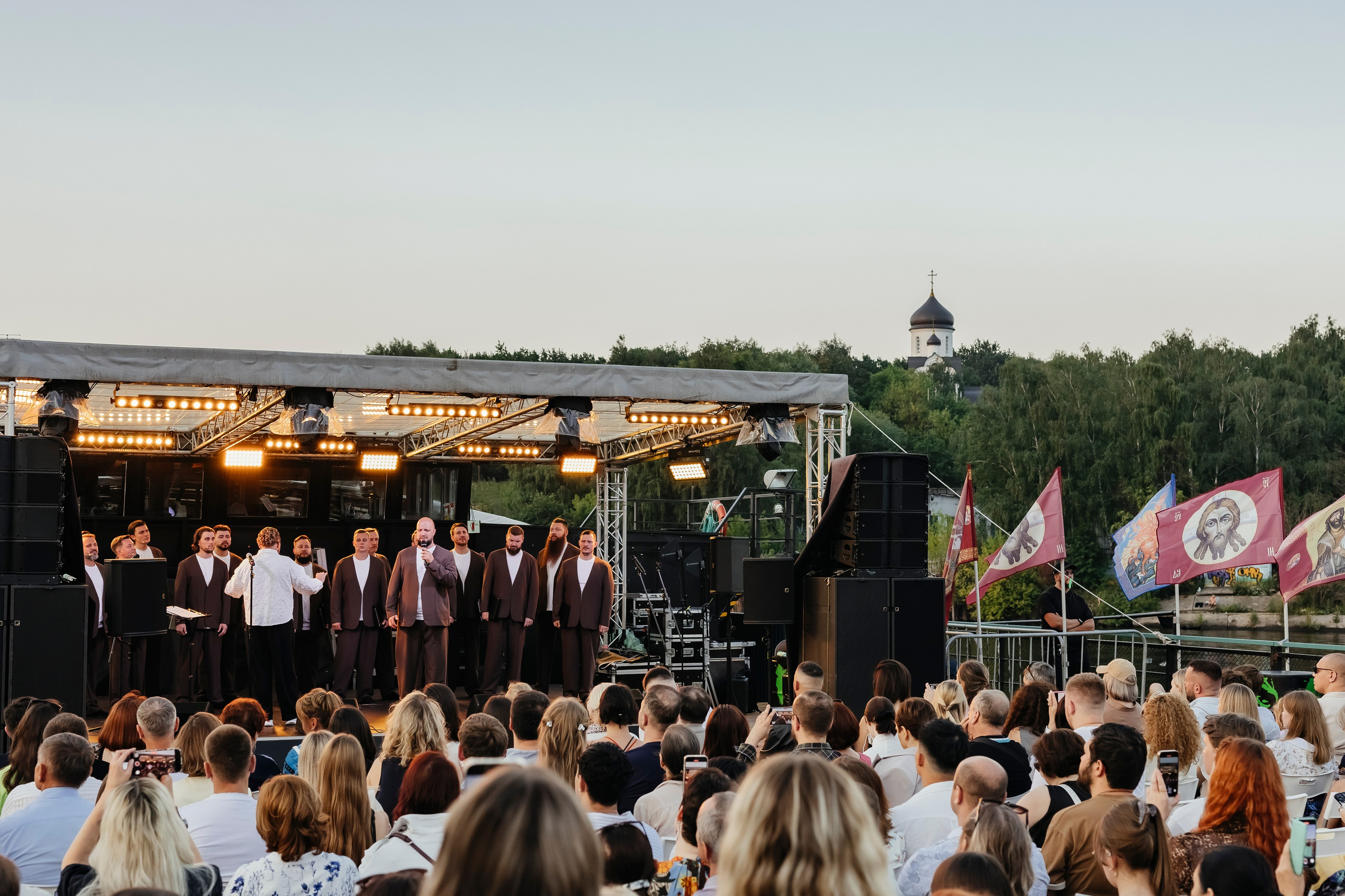 Хор Сретенского Монастыря выступление на корабле. Репортажный, event, концертный и backstage фотограф из Москвы Виталий Кривцов