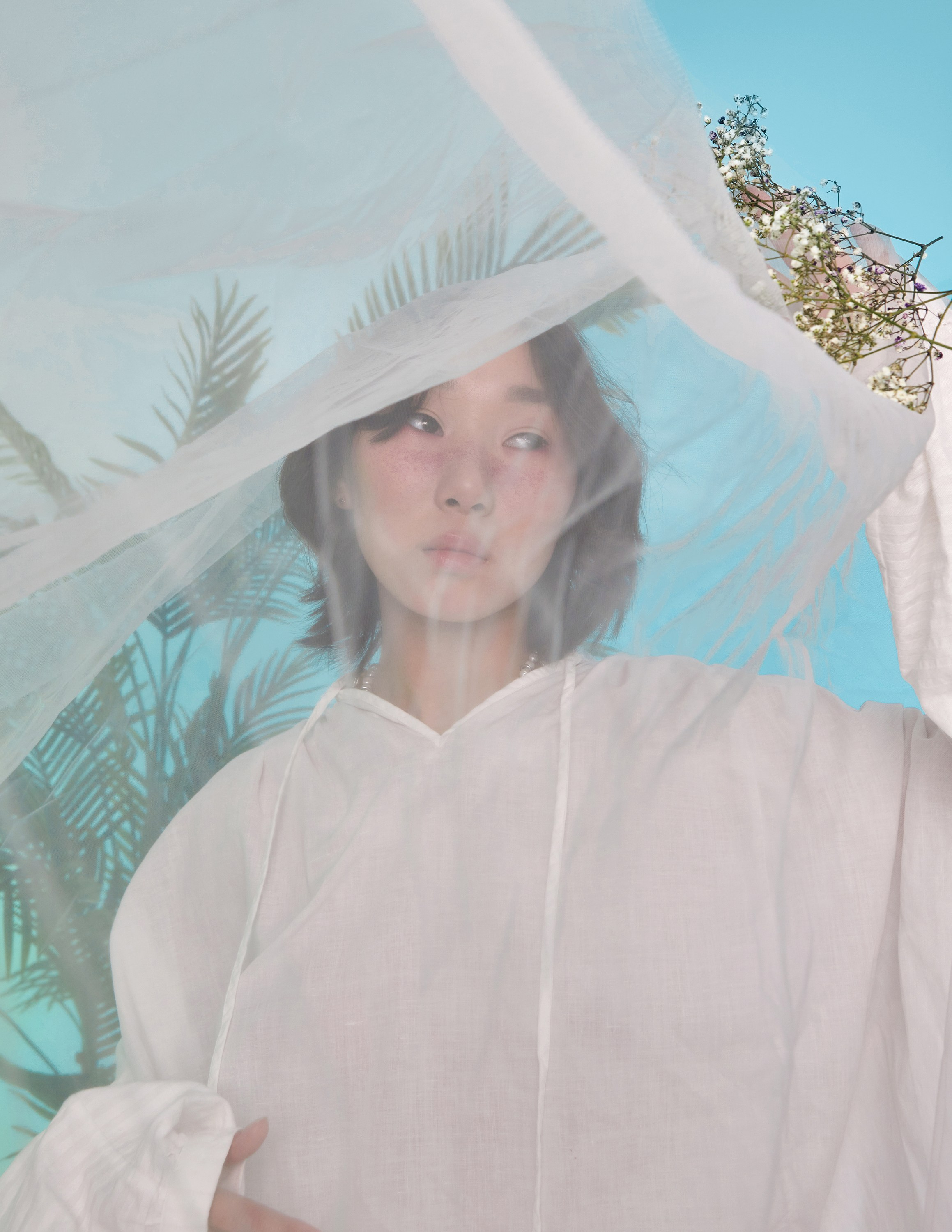 SPRING, FLOWERS AND… ALLERGY. Fashion photographer and art director