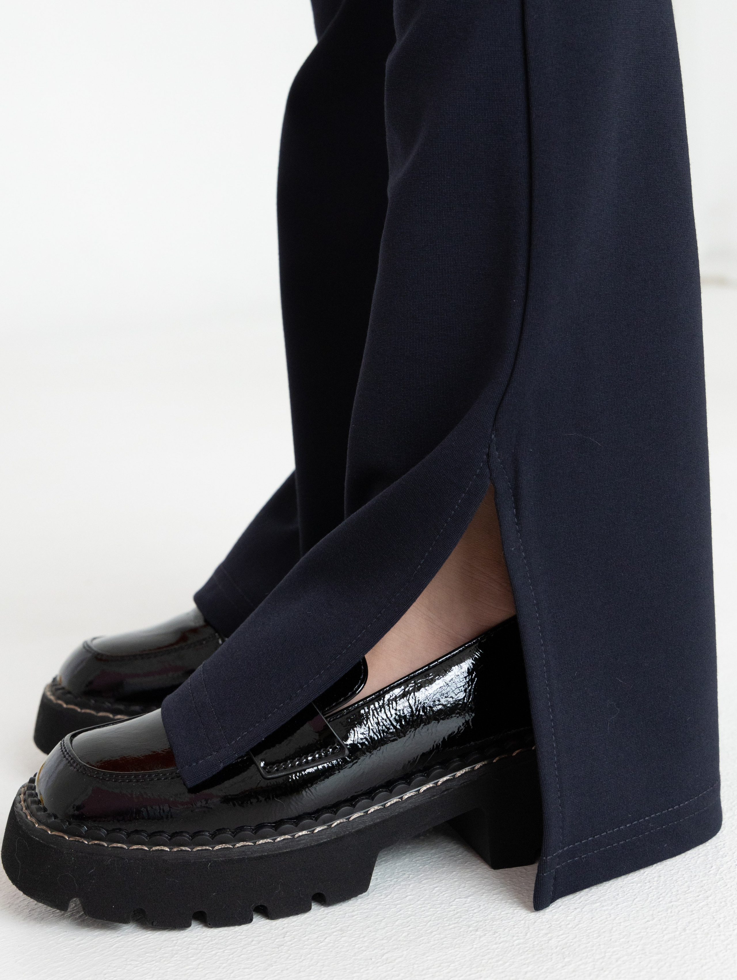 Каталожная съемка детской одежды для маркетплейса. Фотограф в Новосибирске Анна Полторацкая