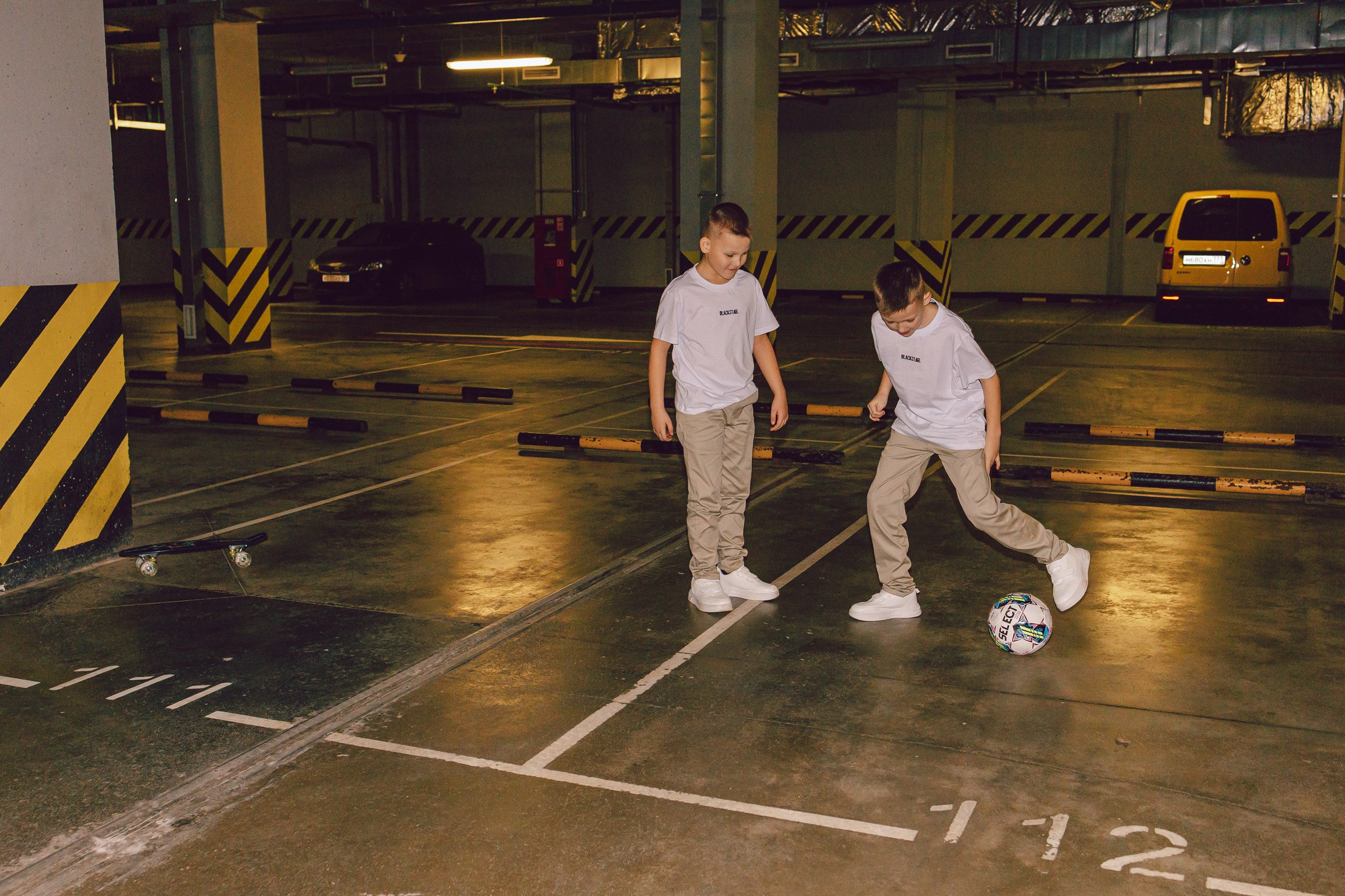 Крутая история на парковке. Семейный Фотограф в Москве Евгения Симоненко