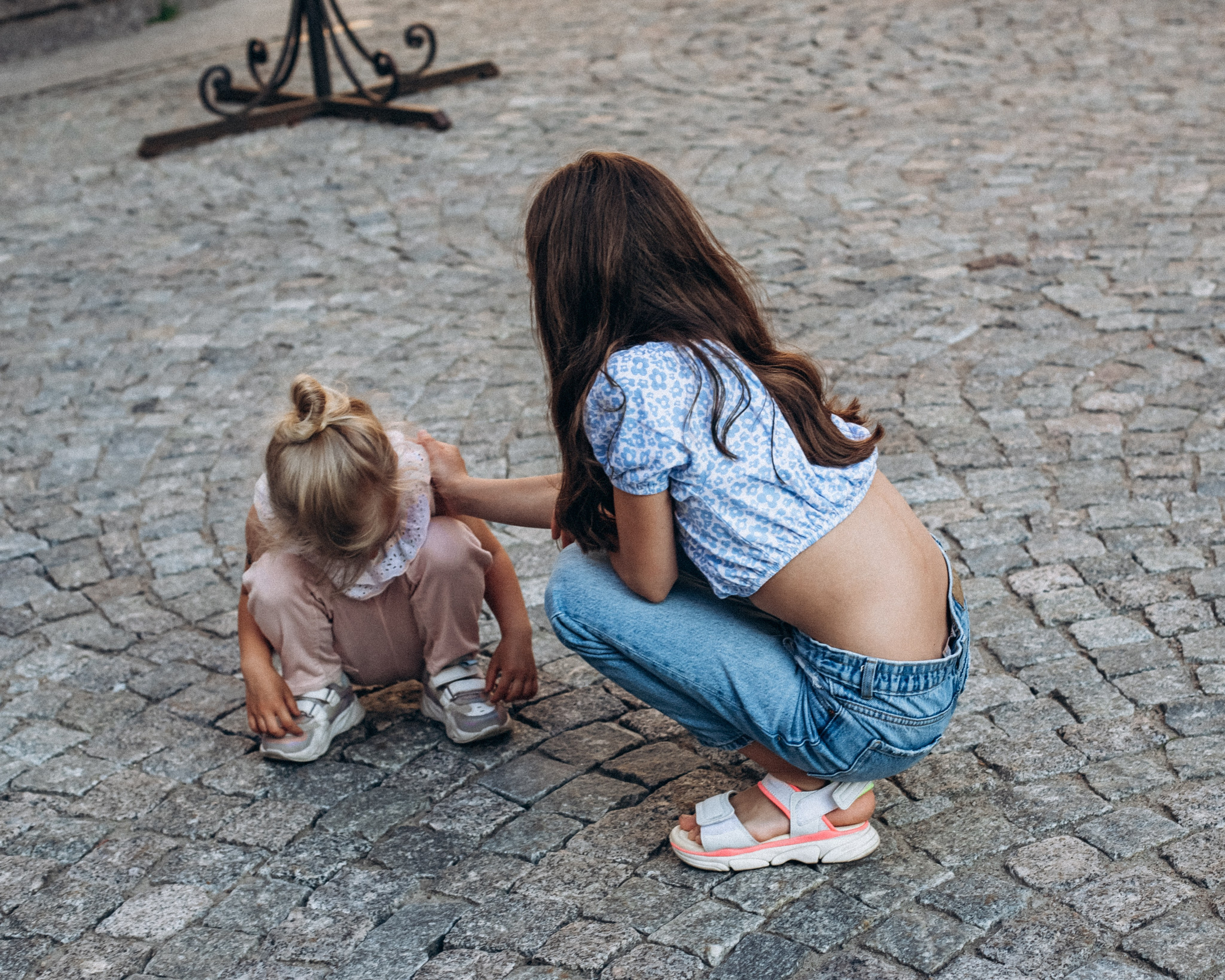 Дарья с семьей в июне. Фотопрогулка в Петербурге. Индивидуальный и семейный фотограф в Санкт-Петербурге