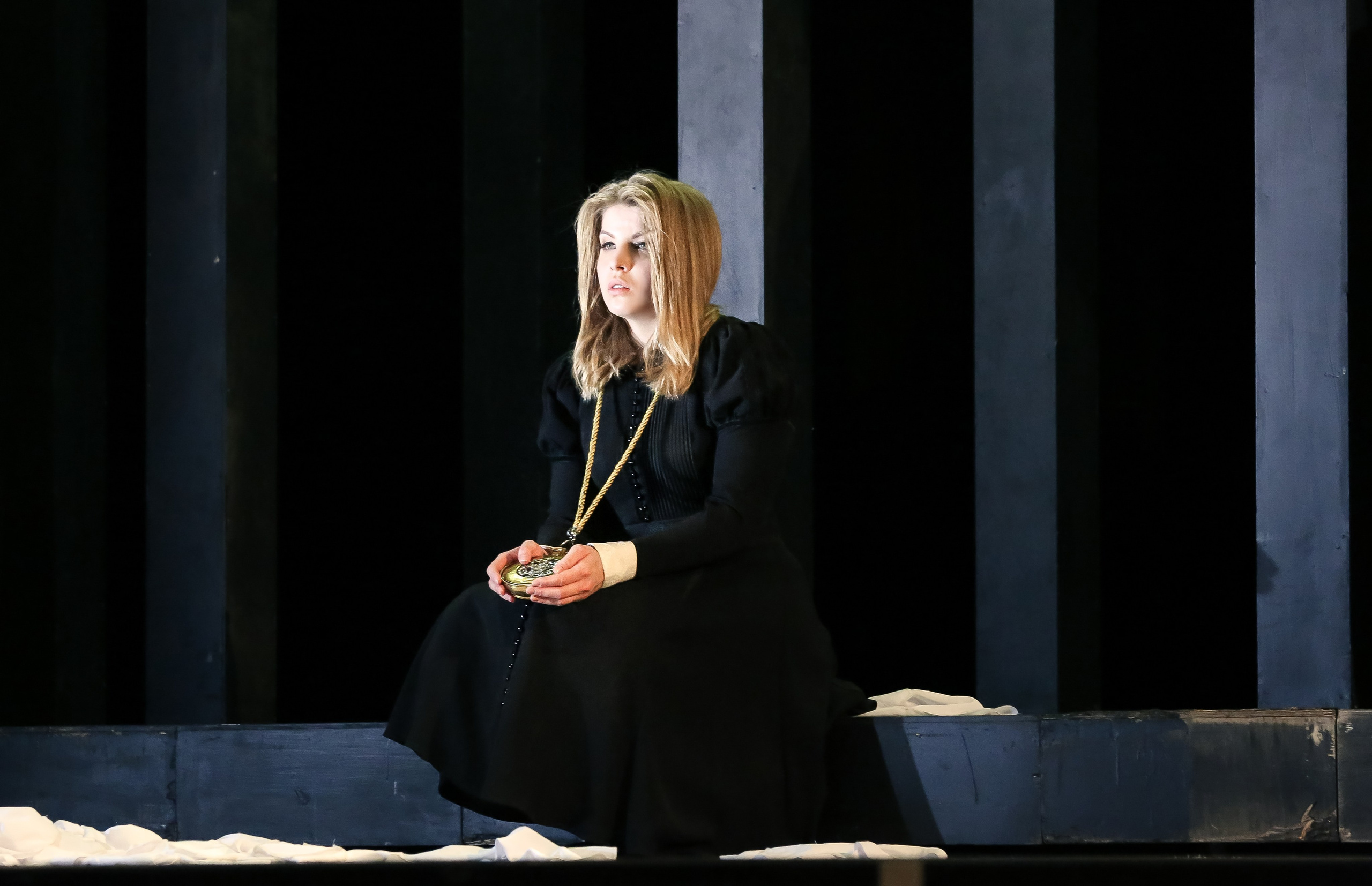 Сатана там правит бал: «Фауст» Гуно в Новой опере. Дарья Письменюк / Darya Leitstern — фотограф, музыкант, журналист, путешественник