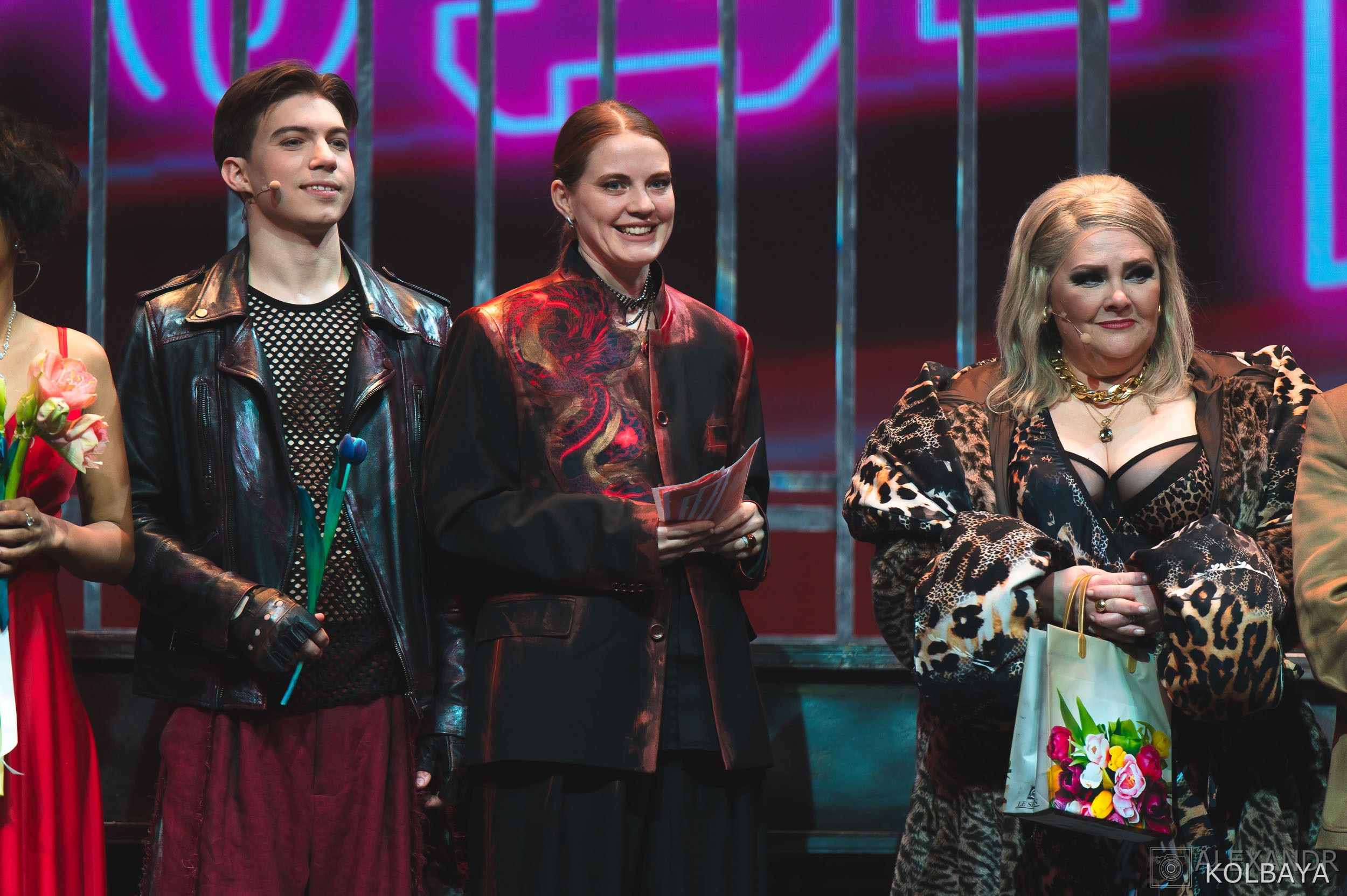 Фотографии со спектакля «Однажды в городе N». Концертный и театральный репортажный фотограф в Москве Александр Колбая