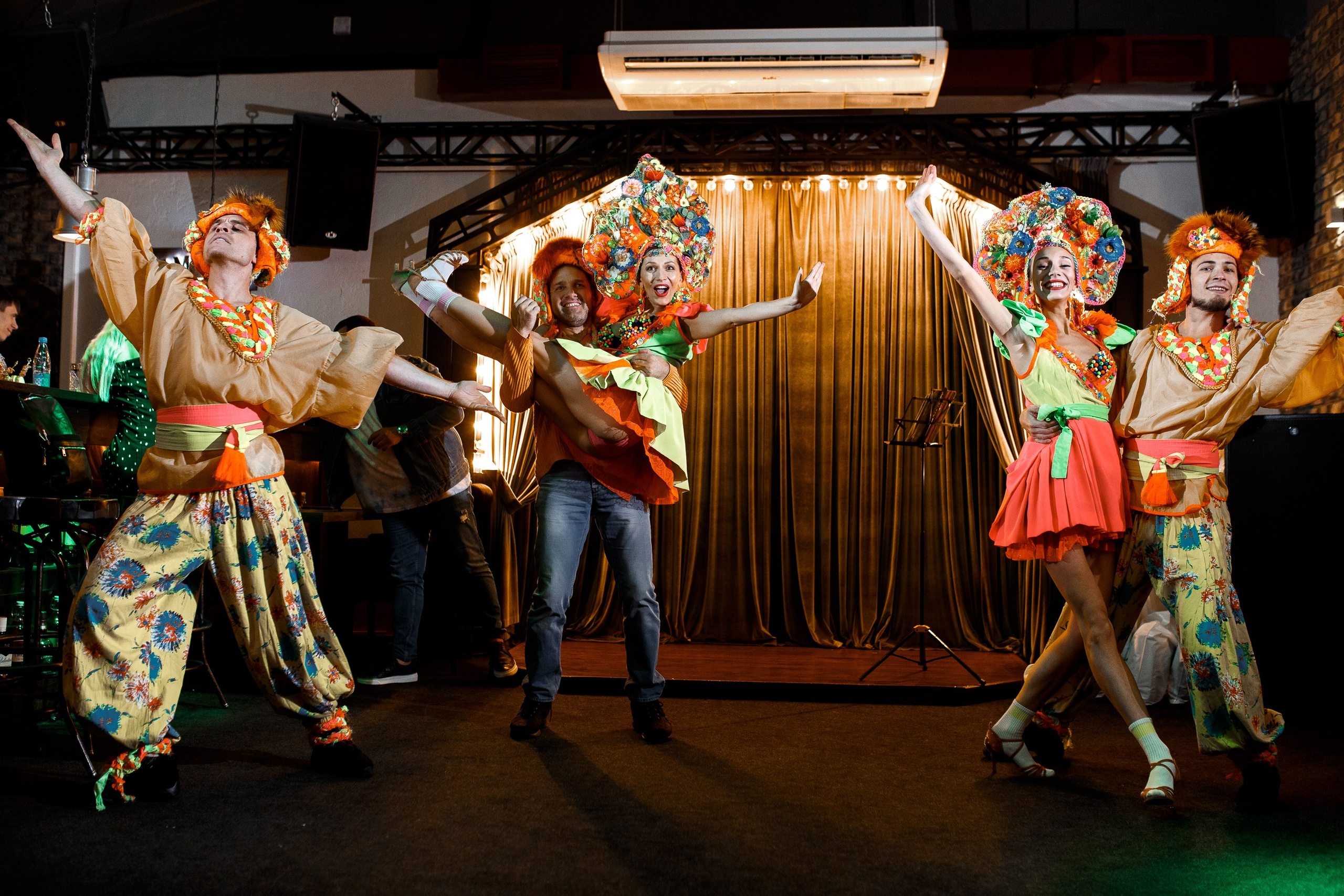 Новогодние корпоративы