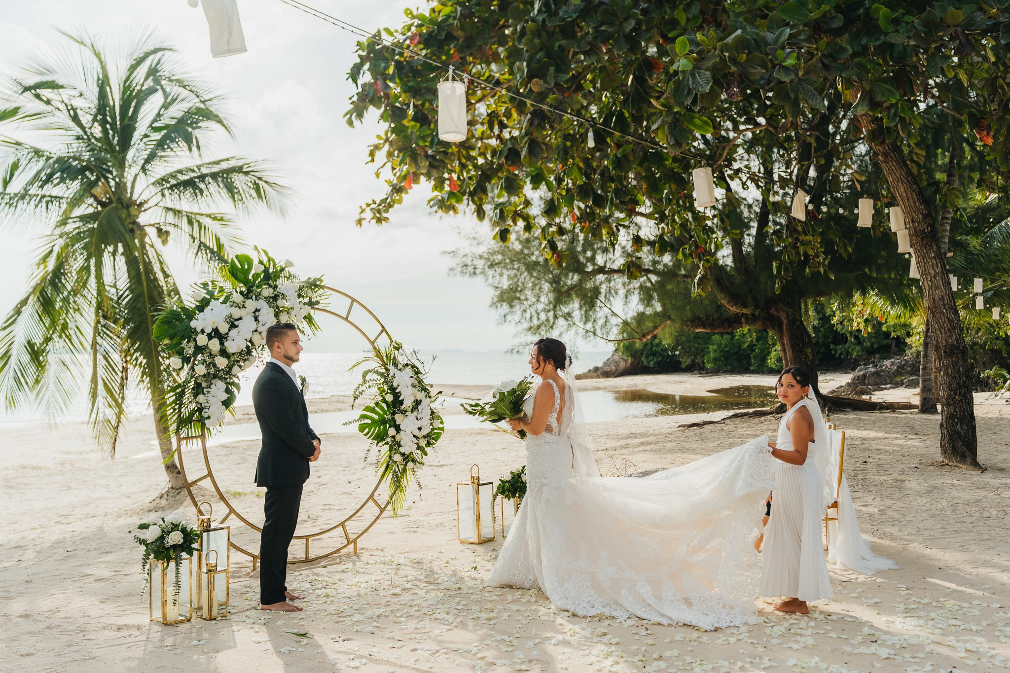Escape Wedding with Kids on Koh Samui Beach, Thailand