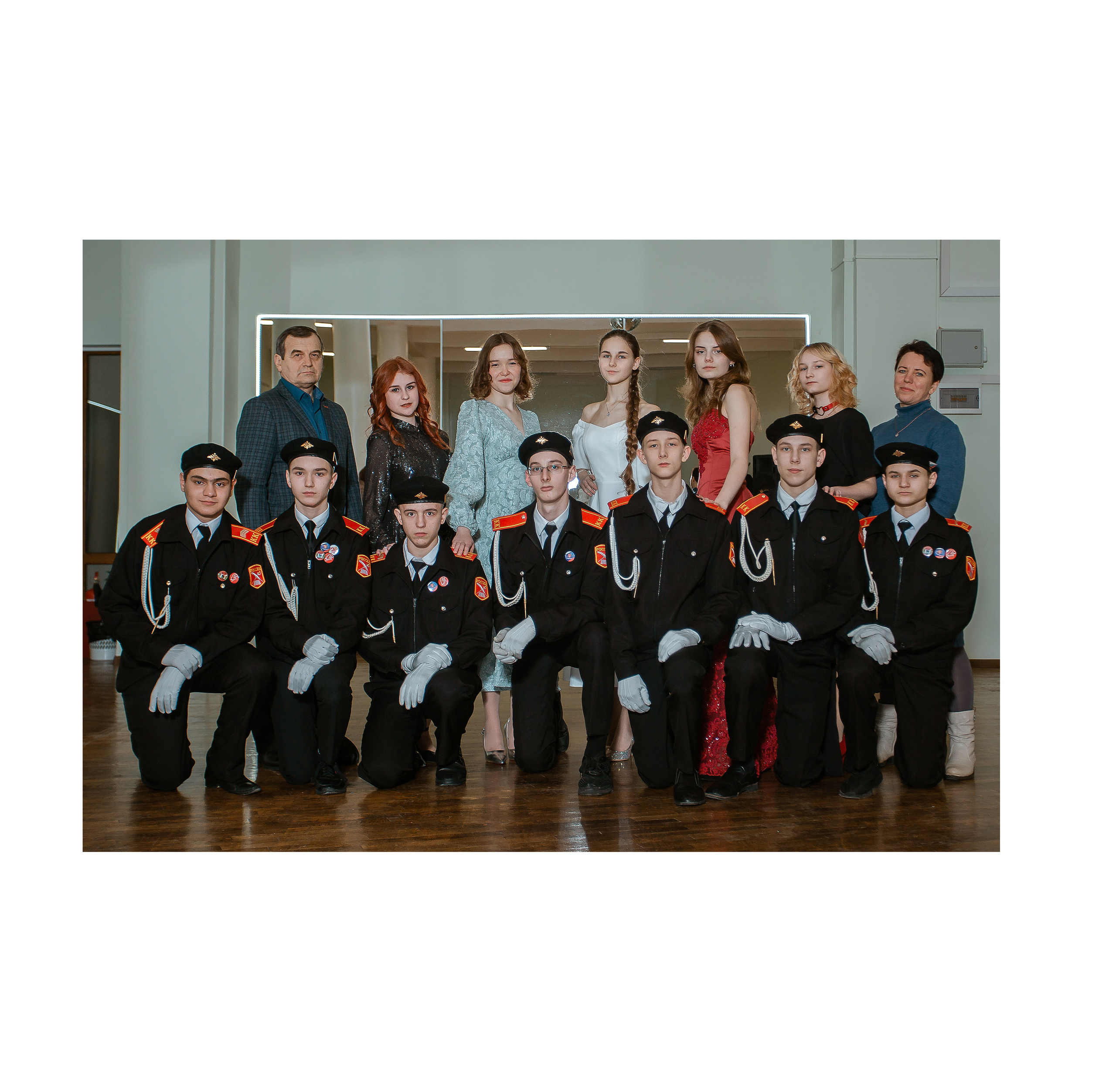 Многостраничная книга Эконом, 24 страницы «Геометрия». Студия выпускных альбомов Остров