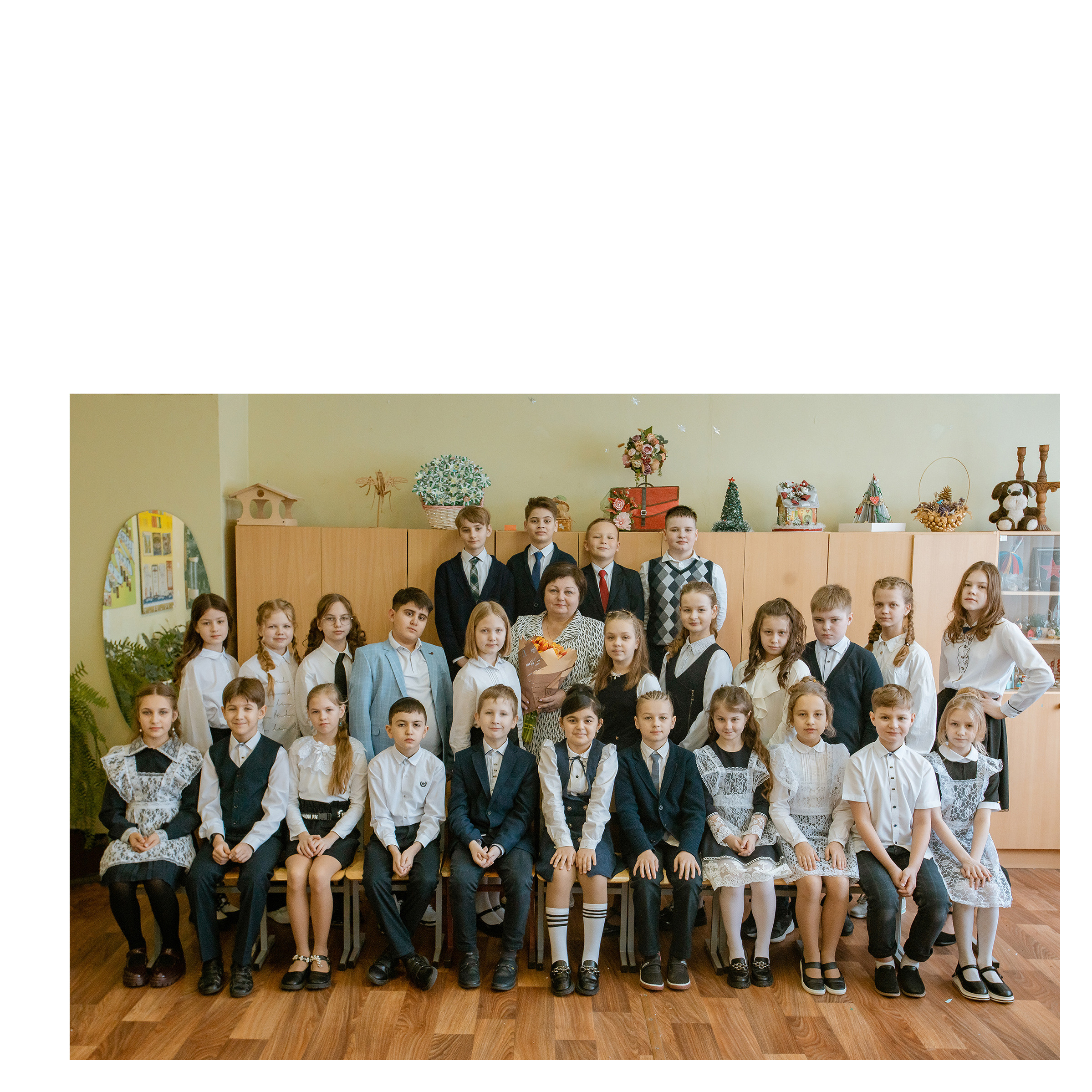 Многостраничная книга Интервью, 24 страницы «Блик». Студия выпускных альбомов Остров