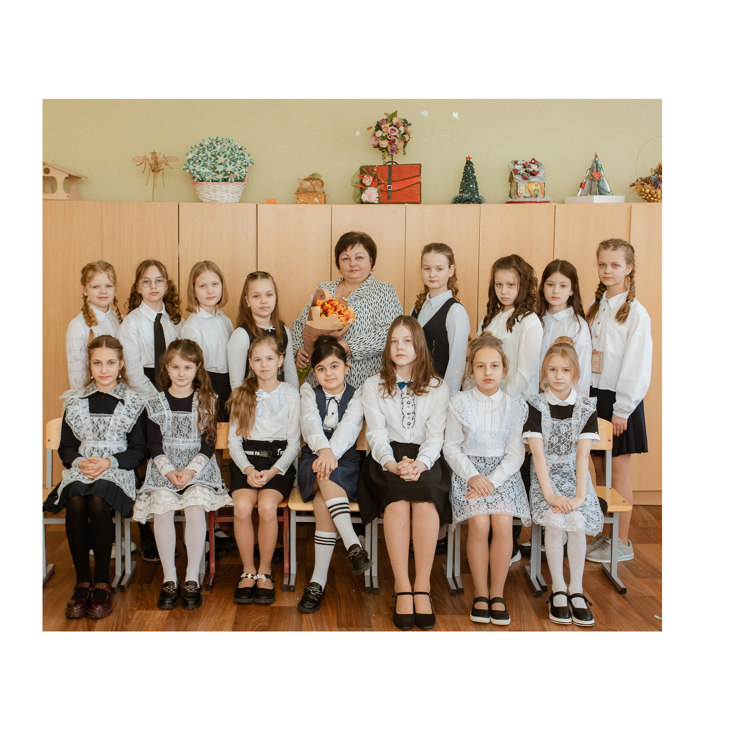 Многостраничная книга Интервью, 24 страницы «Блик». Студия выпускных альбомов Остров