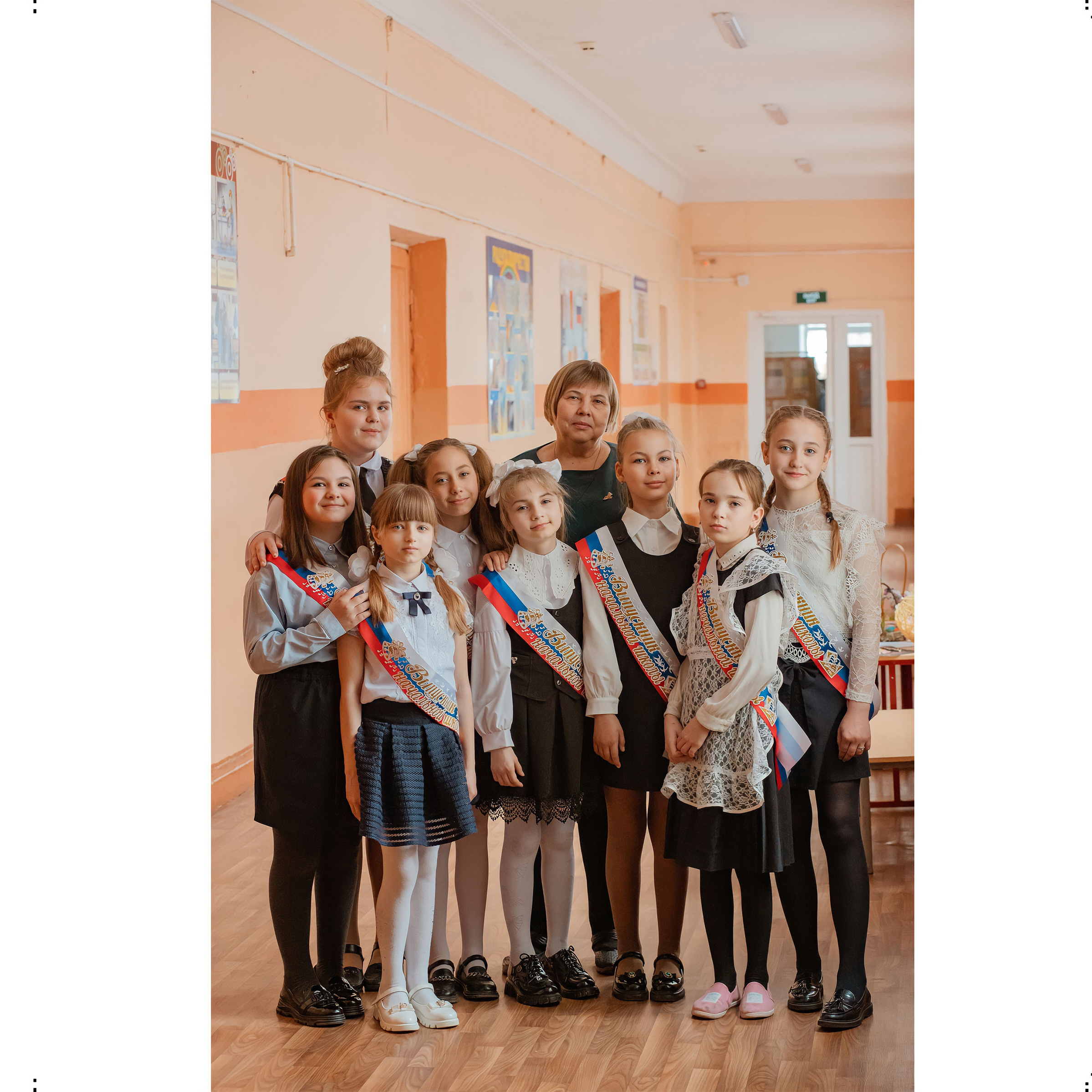 Многостраничная книга Интервью, 24 страницы «Лукоморье». Студия выпускных альбомов Остров от 1400 р