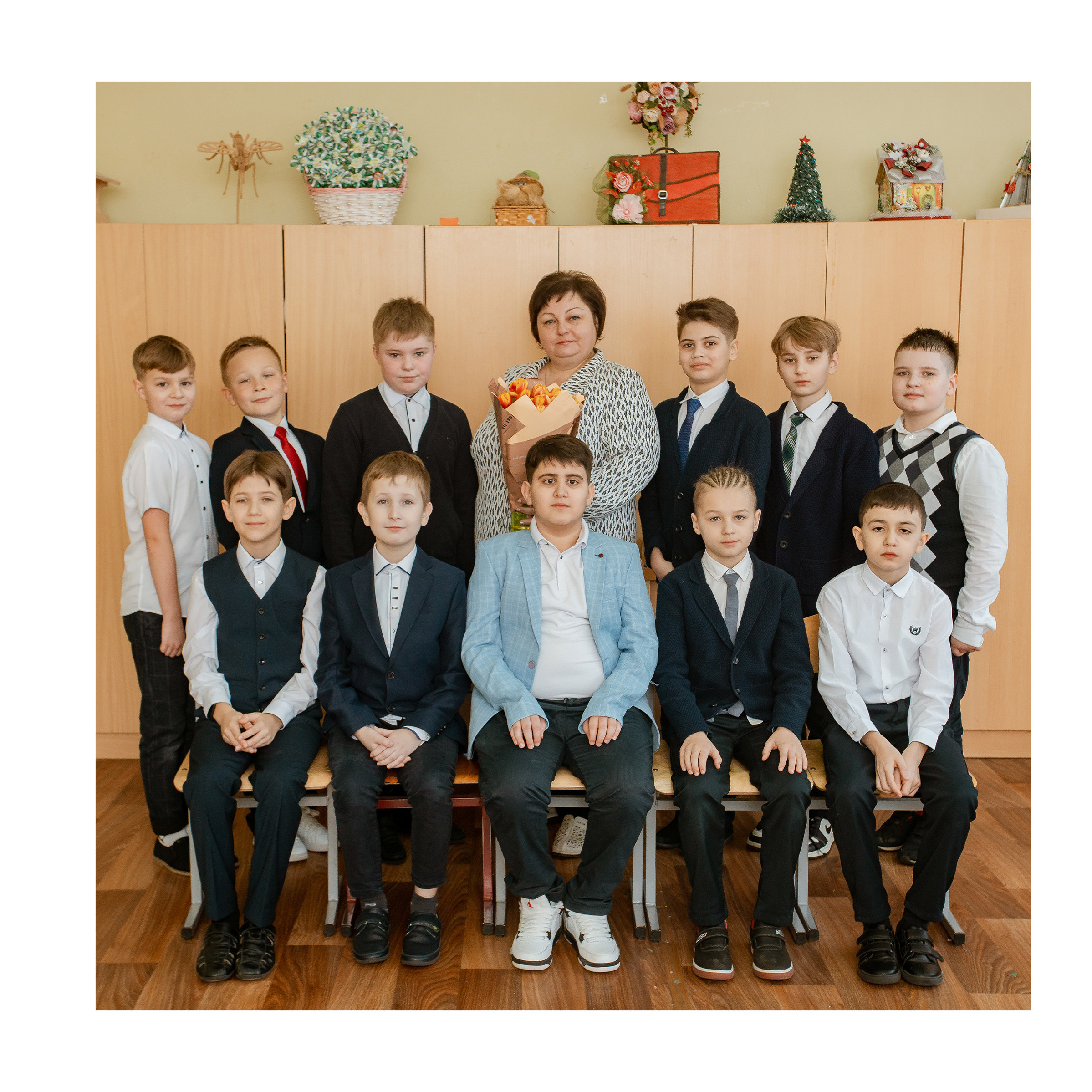 Многостраничная книга Интервью, 24 страницы «Блик». Студия выпускных альбомов Остров