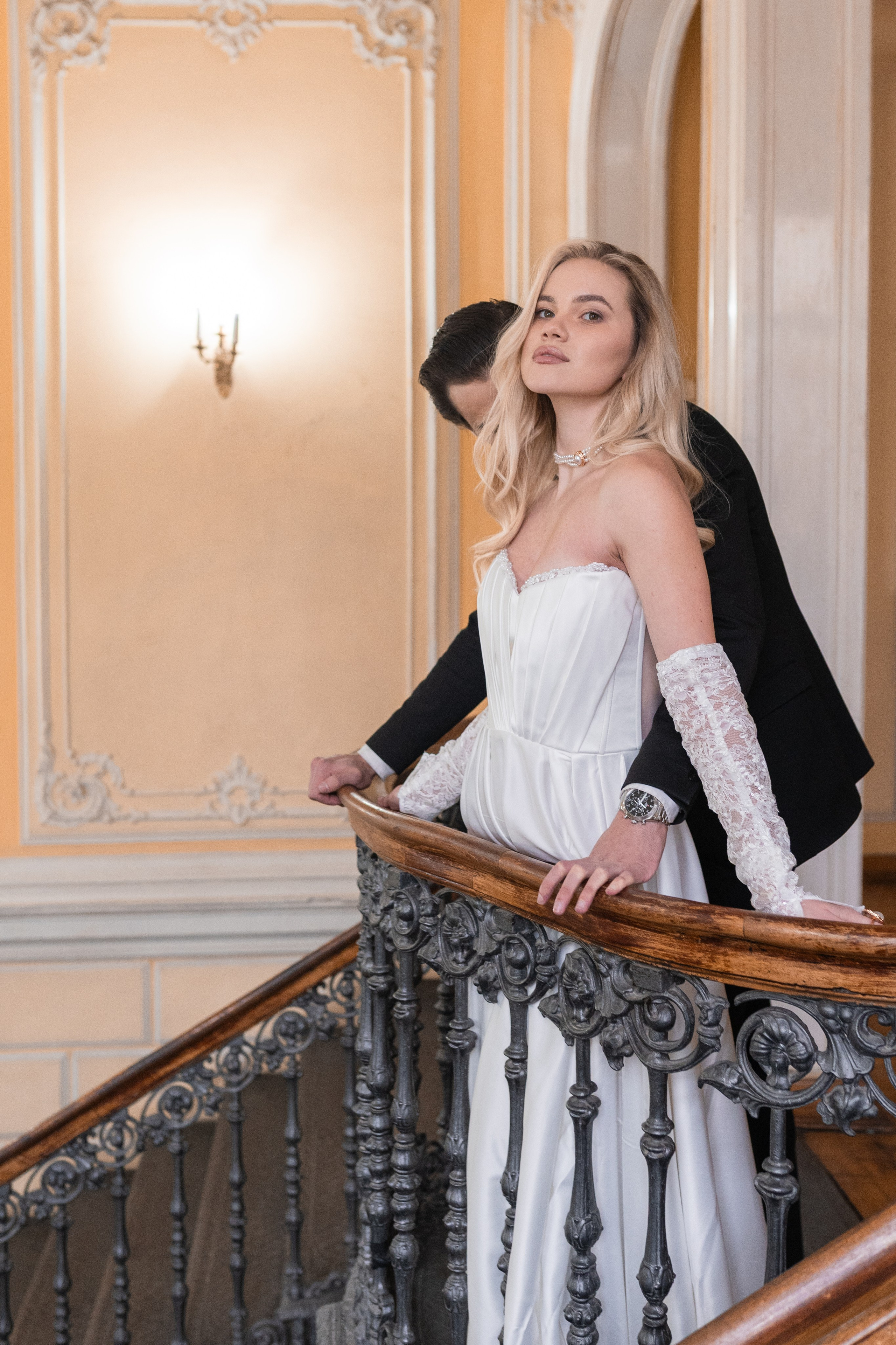 Свадебная фотосессия в Пушкинской библиотеке. Свадебный фотограф в Москве Анна Полушина