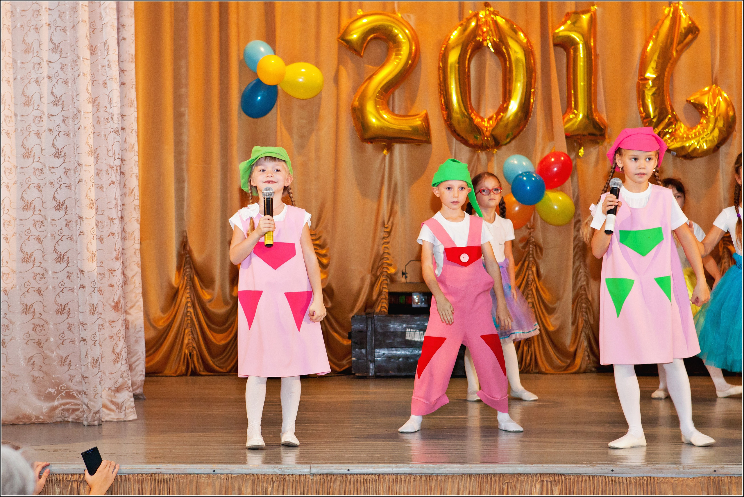 Выступление коллектива Дежавю. Фото и видео Москва, Московский. Свадебный фотограф, видеограф, фотосессии, видеосъемка