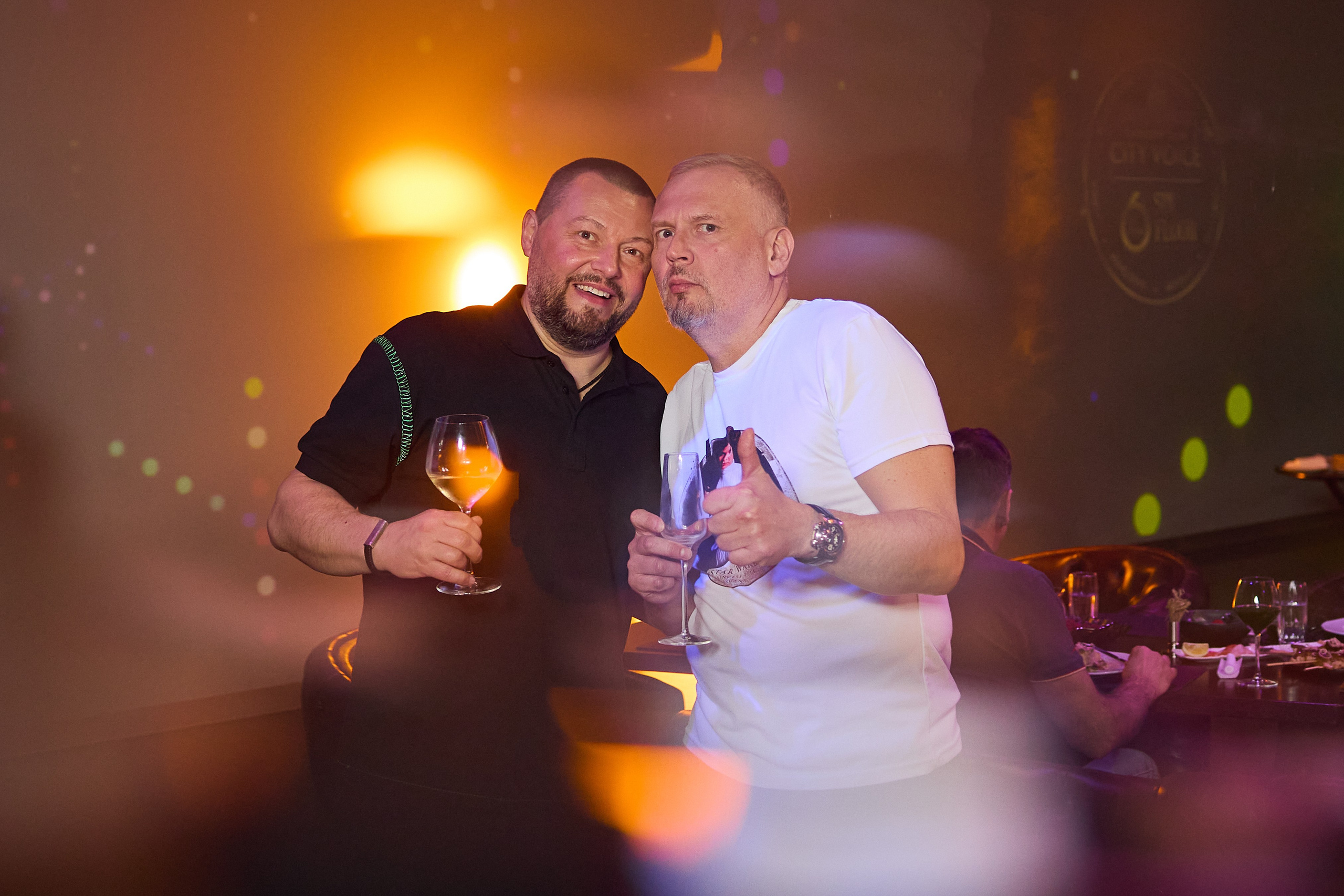 Юбилей в City Voice & Six Floor. Александр Осин — корпоративный и семейный фотограф в Москве