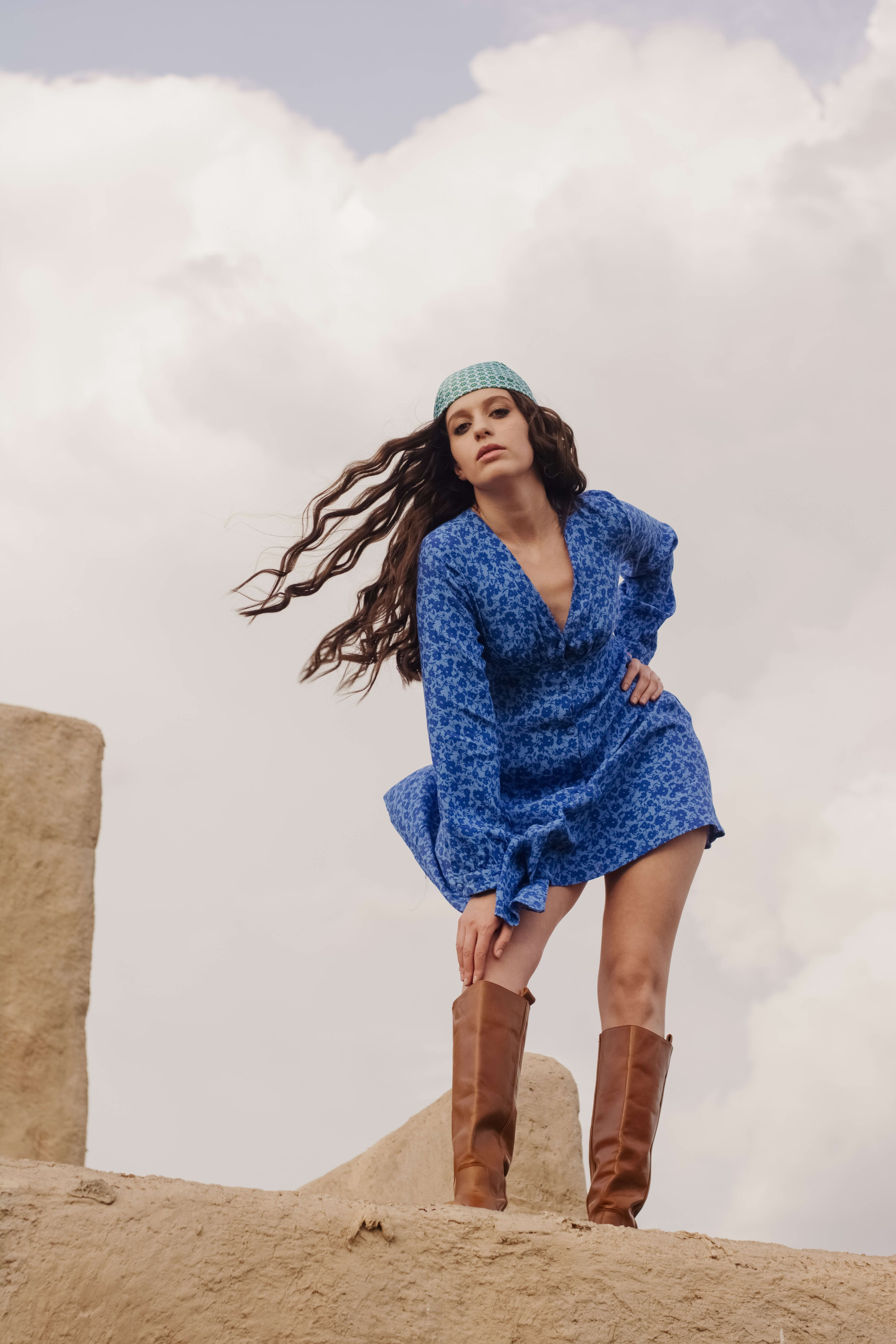 Съемка в декорациях старого города для бренда одежды. Портретный и свадебный фотограф в Тбилиси • xeniqo