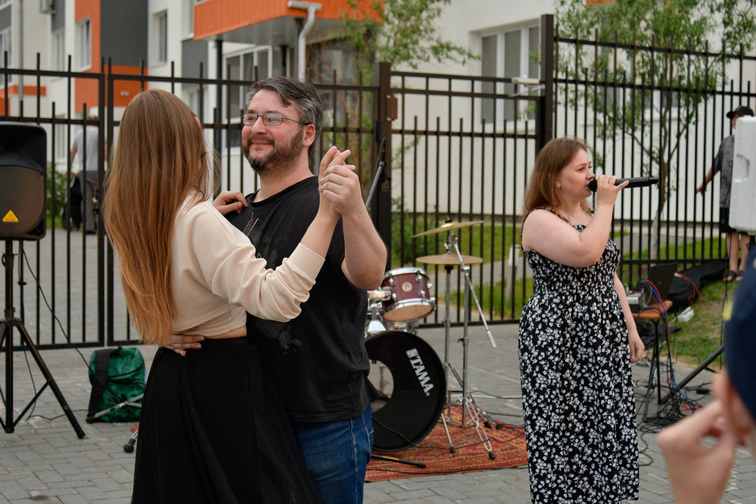 Концерт школы барабанов в соседском центре. Фотографы в Тюмени Андрей и Лидия Войвод