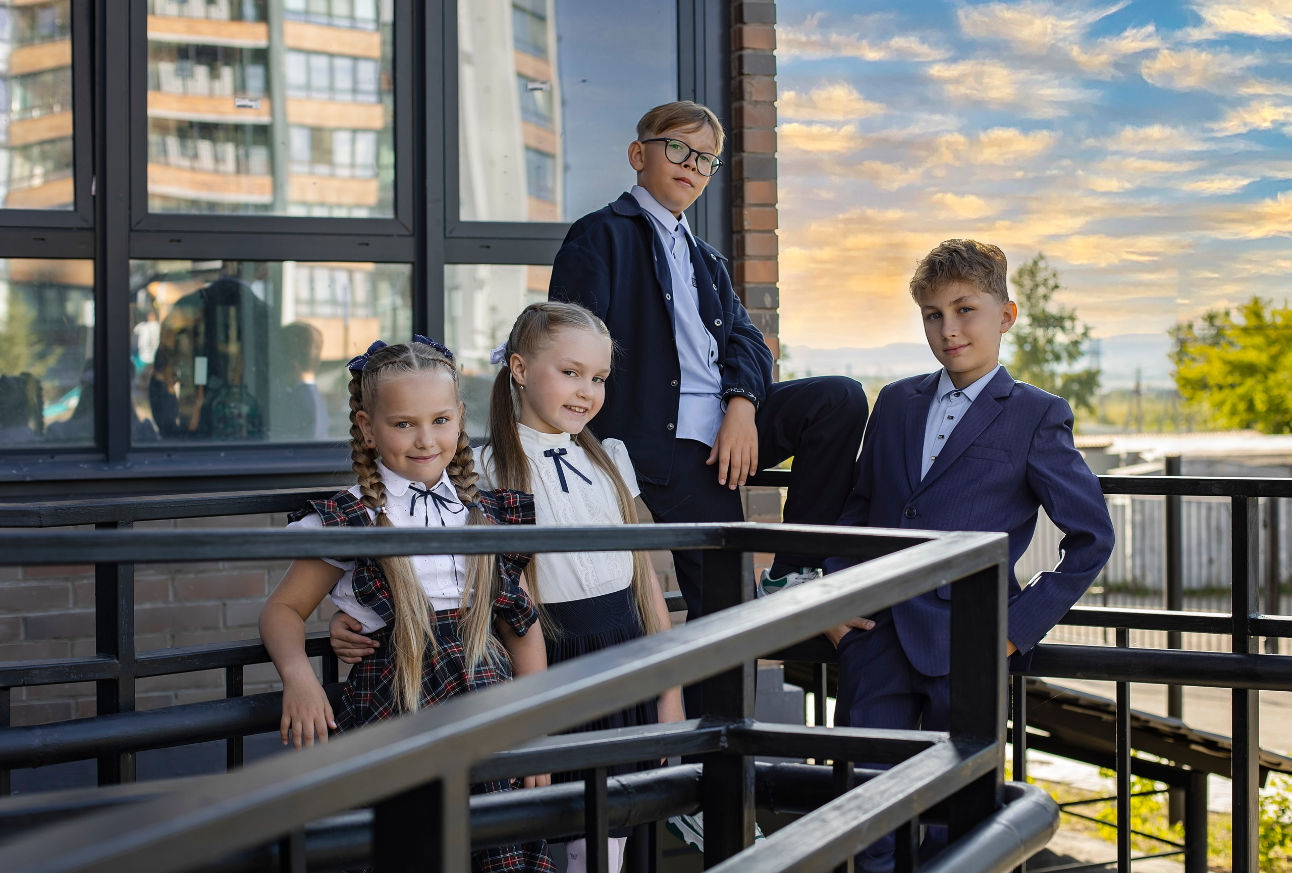 выпускные альбомы Чита, начальная школа Чита, выпускной альбом Чита, фотограф Чита, школьный фотограф Чита, выпускной Чита, 4 класс выпускной, школьный портрет, школьная фотосессия, выпускной альбом для 11 класса, выпускной альбом для 9 класса, выпускной альбом для 4 класса, выпускной альбом для детского сада, новогодняя фотосессия