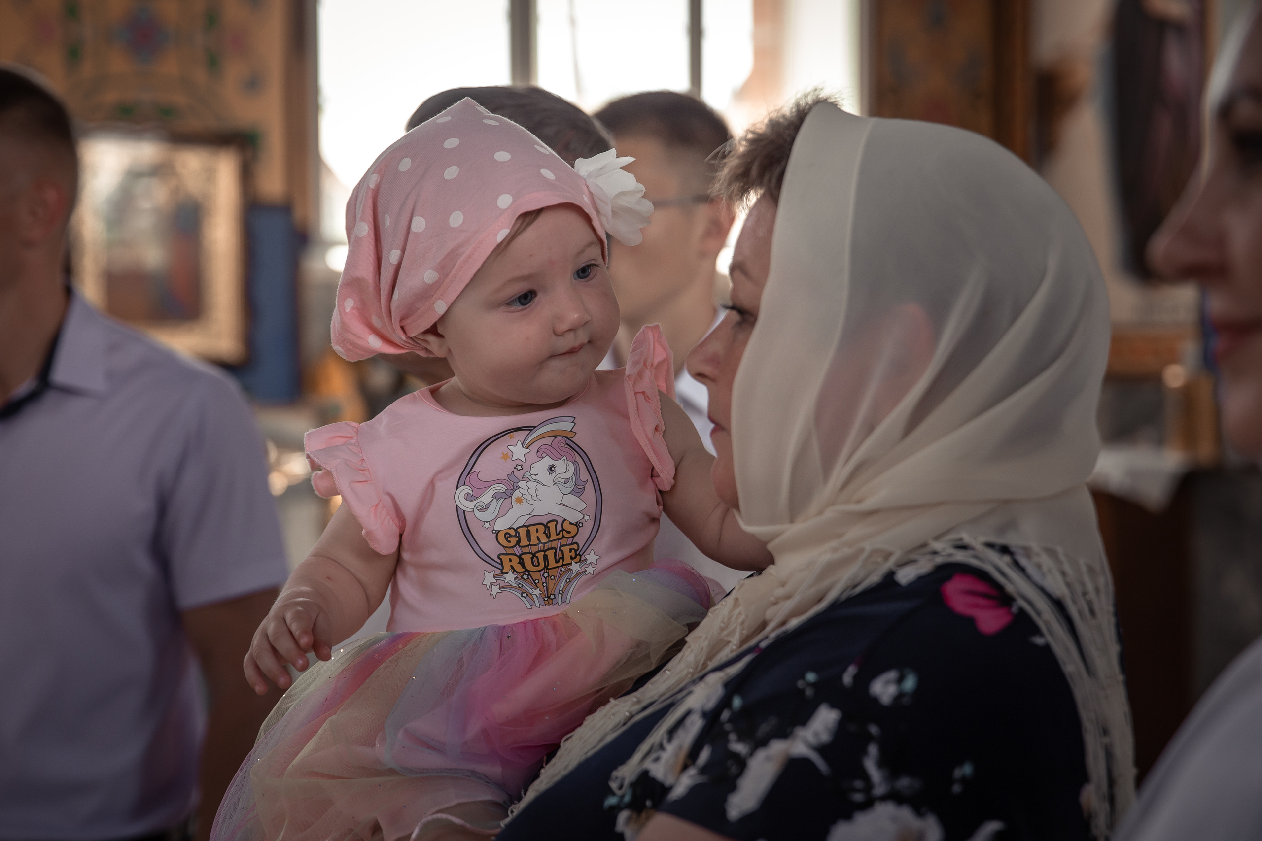 Фотосъёмка таинства крещения Крымск. Фотограф Любава Колесник. Выпускные альбомы в Крымском районе