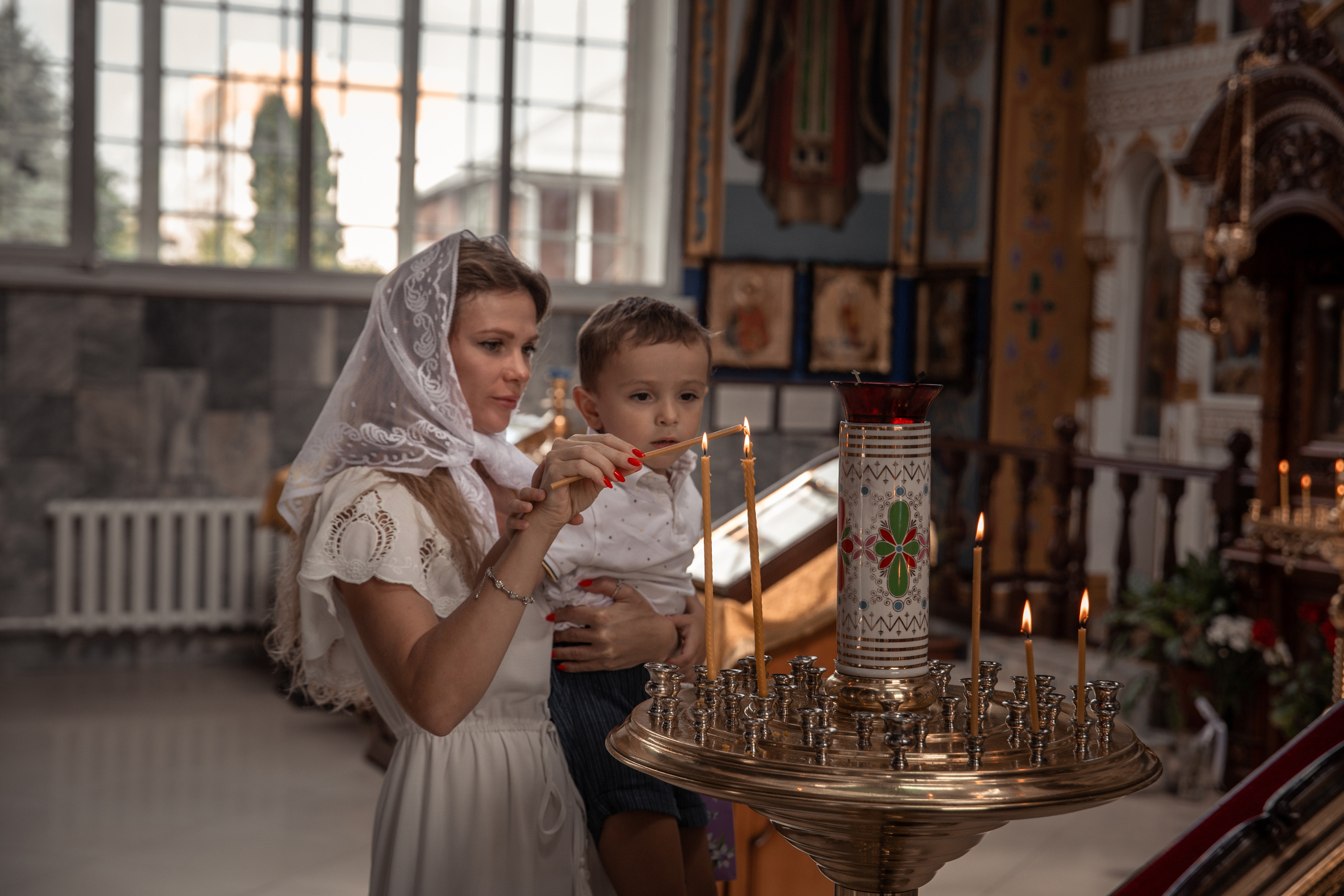 Фотосъёмка таинства крещения Крымск. Фотограф Любава Колесник. Выпускные альбомы в Крымском районе