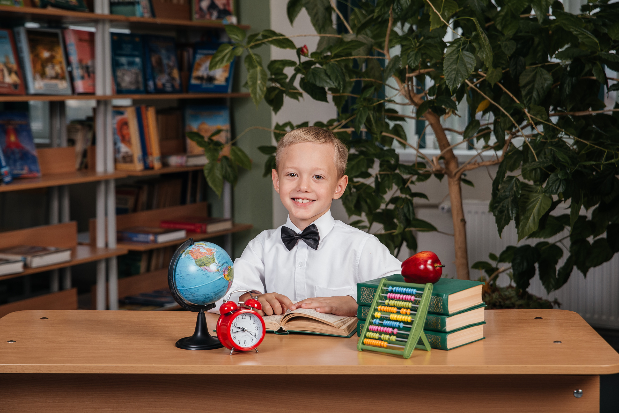 Фотосессия в начальной школе Крымск. Фотограф Любава Колесник. Выпускные альбомы в Крымском районе