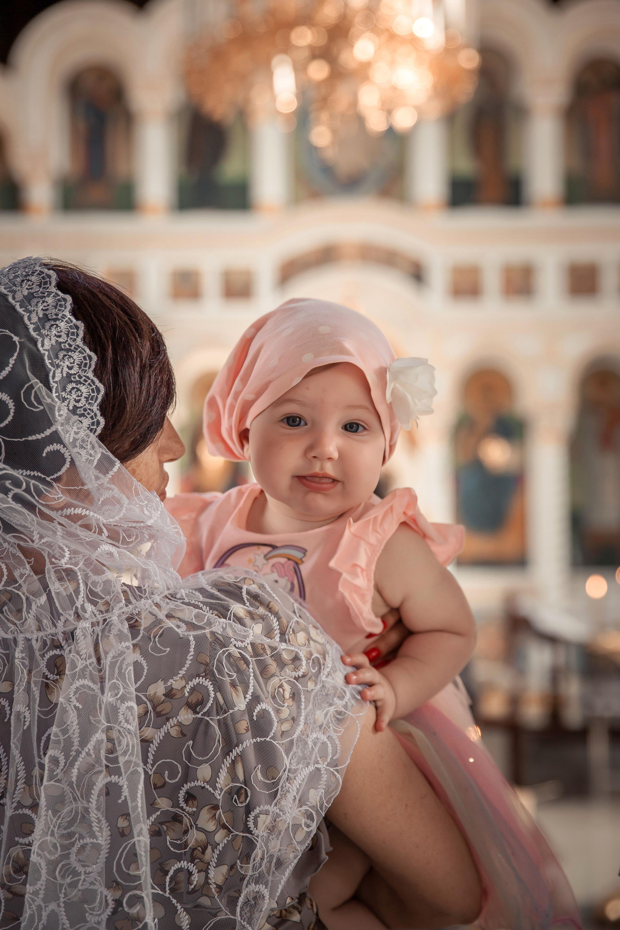 Фотосъёмка таинства крещения Крымск. Фотограф Любава Колесник. Выпускные альбомы в Крымском районе