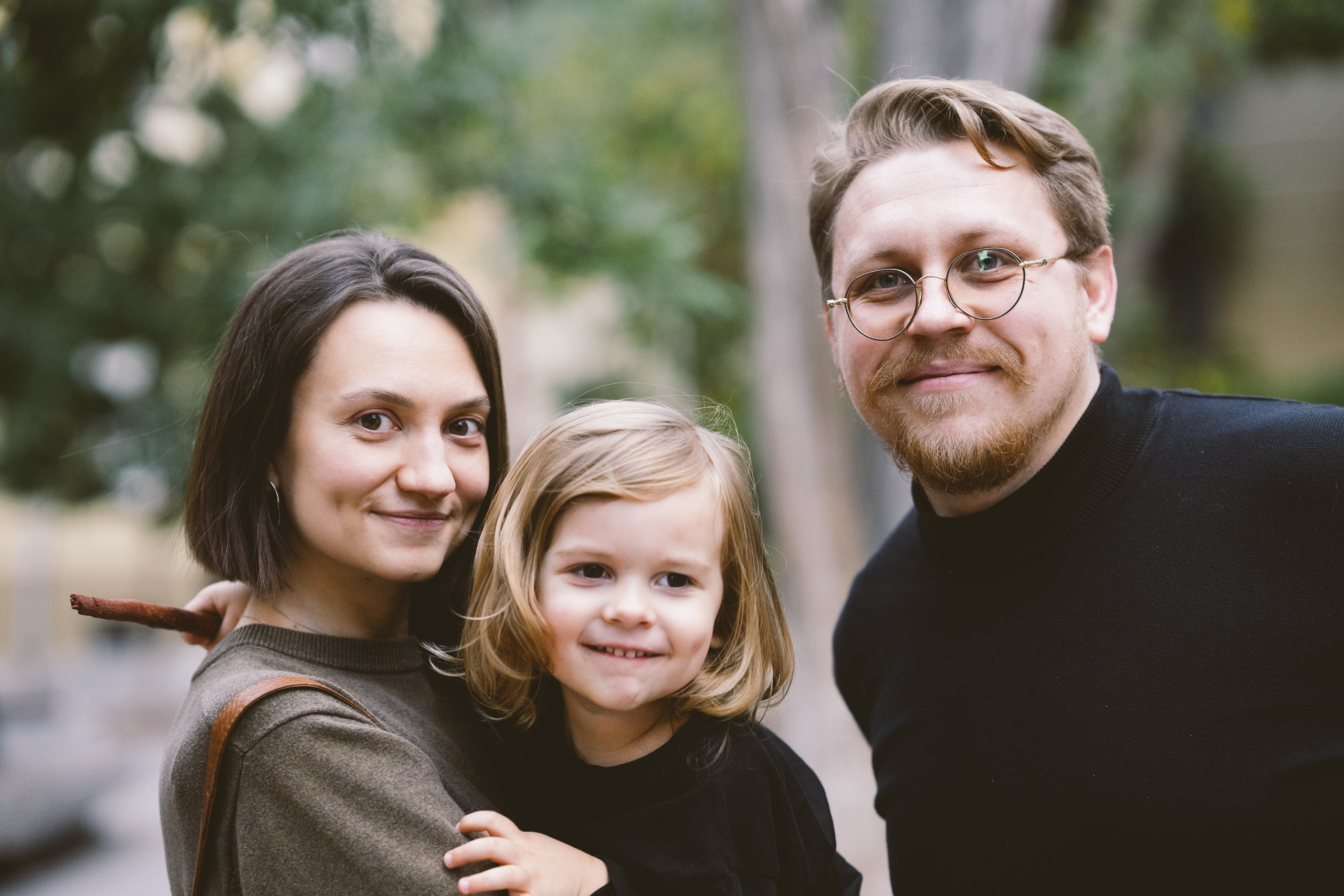 …история о прогулке в старом городе и семье. Марковы: фото, видео, кино и книги