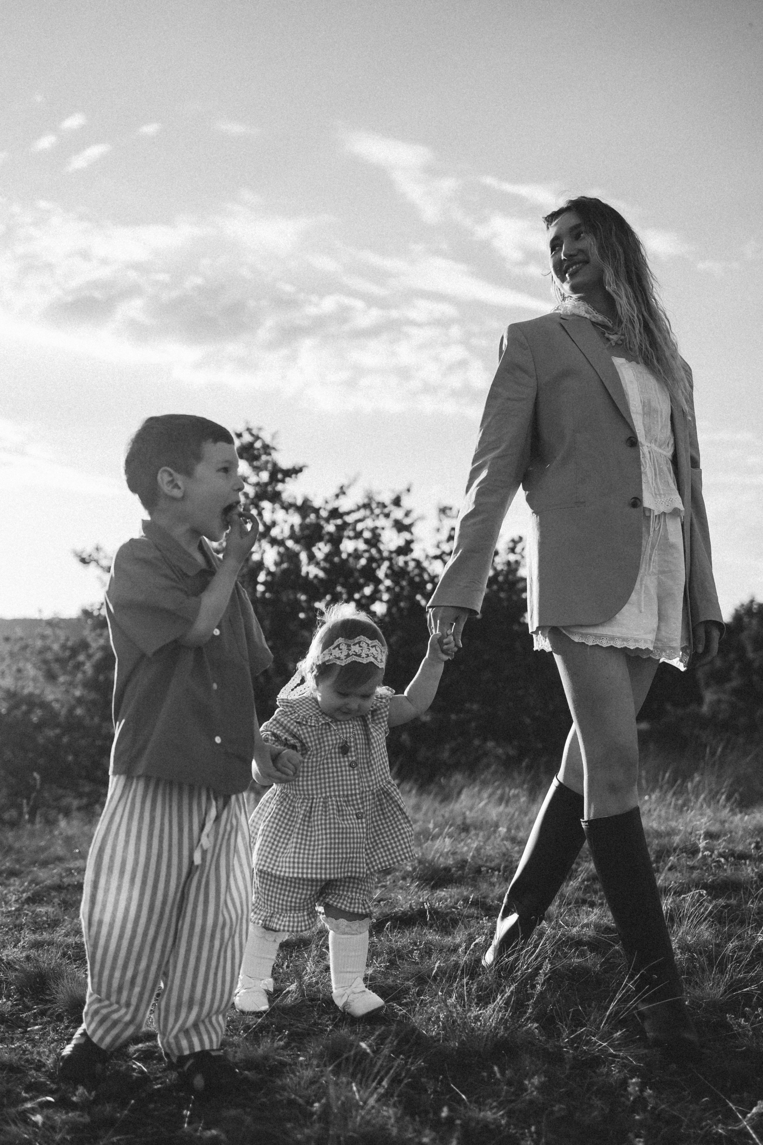 Счастливые моменты детства. Фотокарточки о вас и о большой любви!