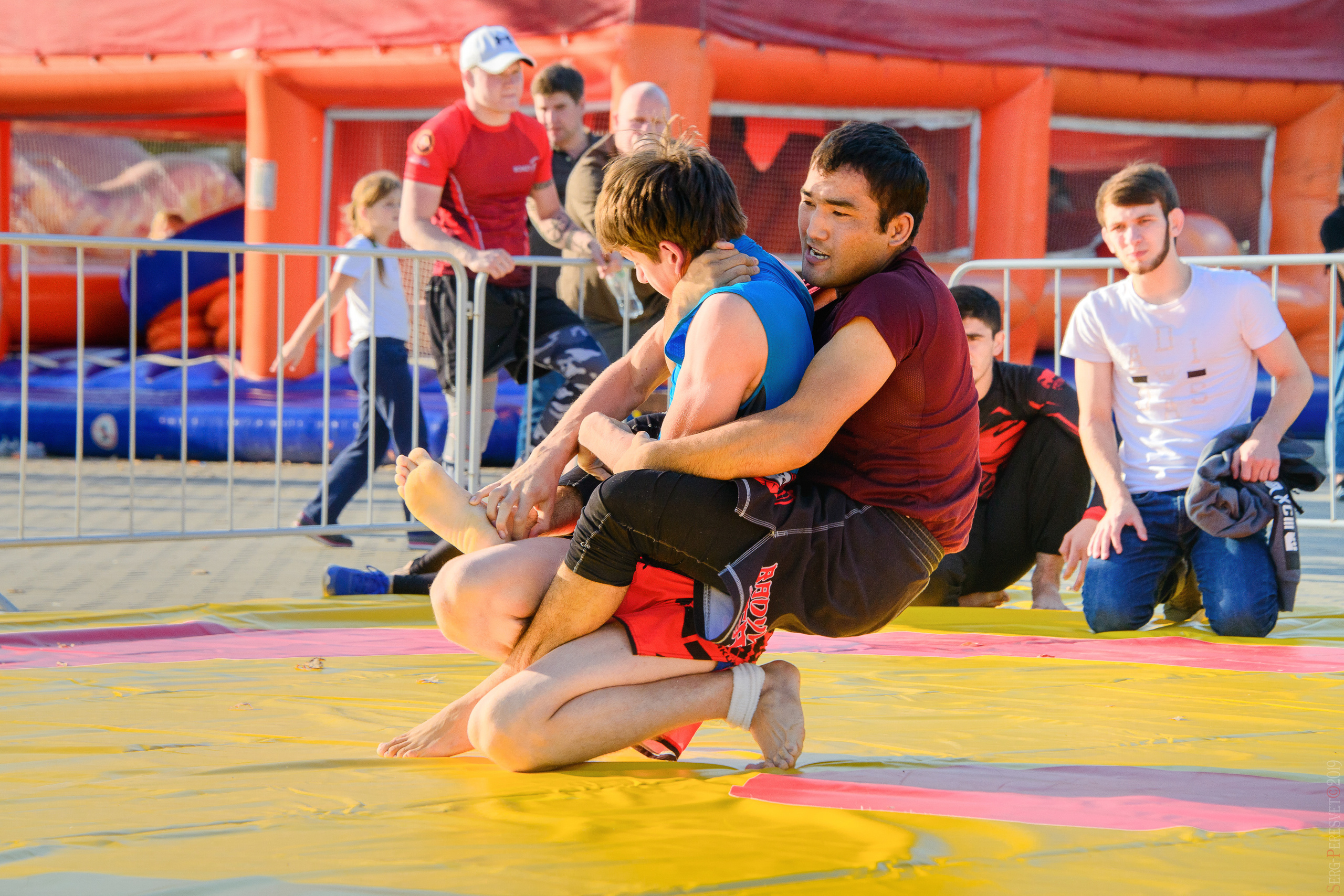 Спорт — Рукопашный бой, борьба, карате, кудо, айкидо, капоэйра, дзюдо, бокс. Ваш фотограф на праздник в Москве, Раменском, Жуковском, Люберцах