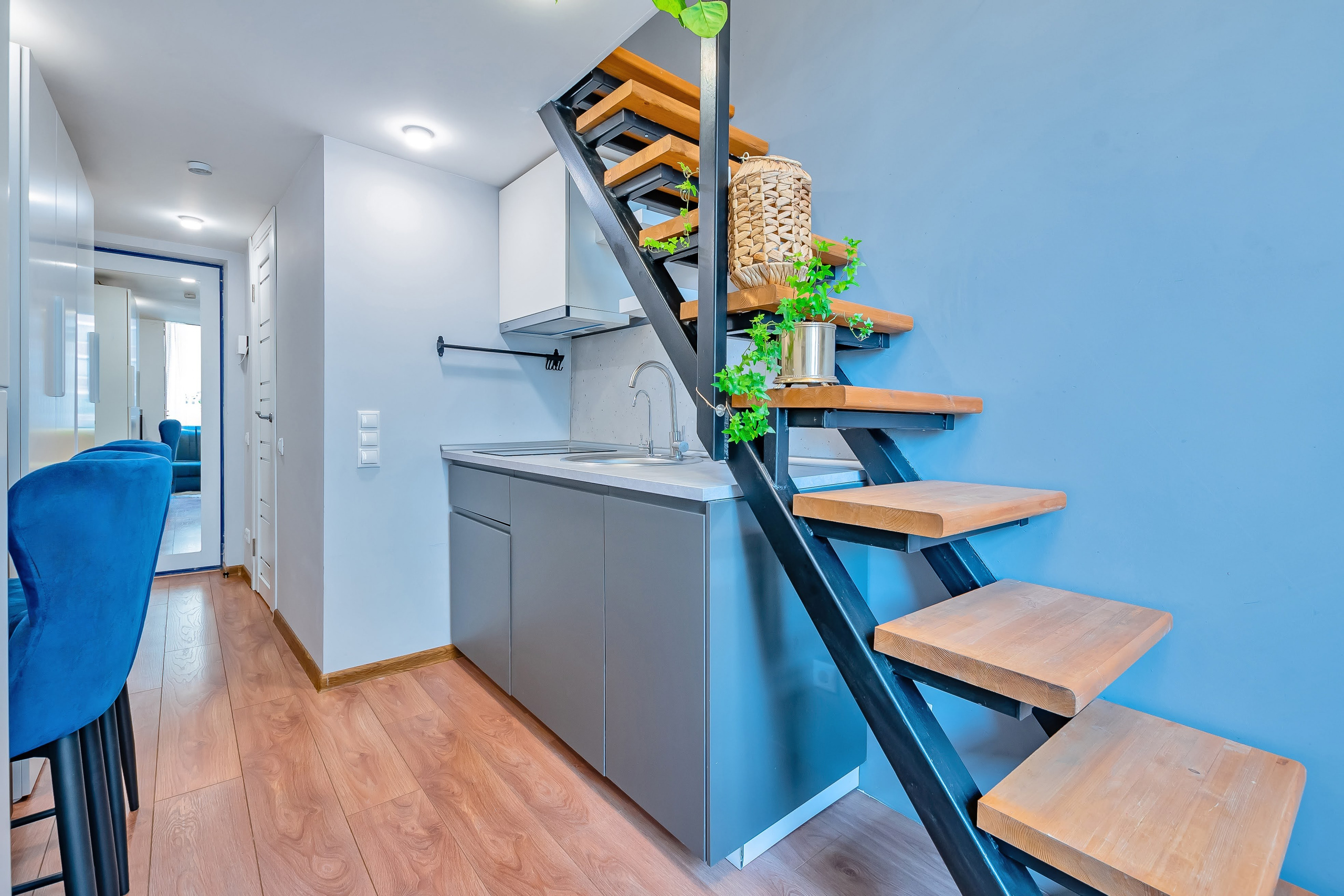 Профессиональная интерьерная фотосъемка малогабаритной студии в Москве.