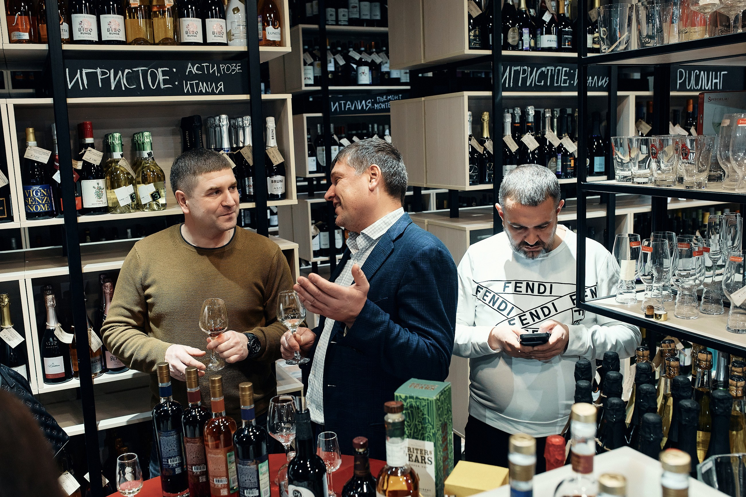 Юбилей магазина О’Вино. Семейный и репортажной фотограф в Красноярске и Москве Виктор Бабинцев