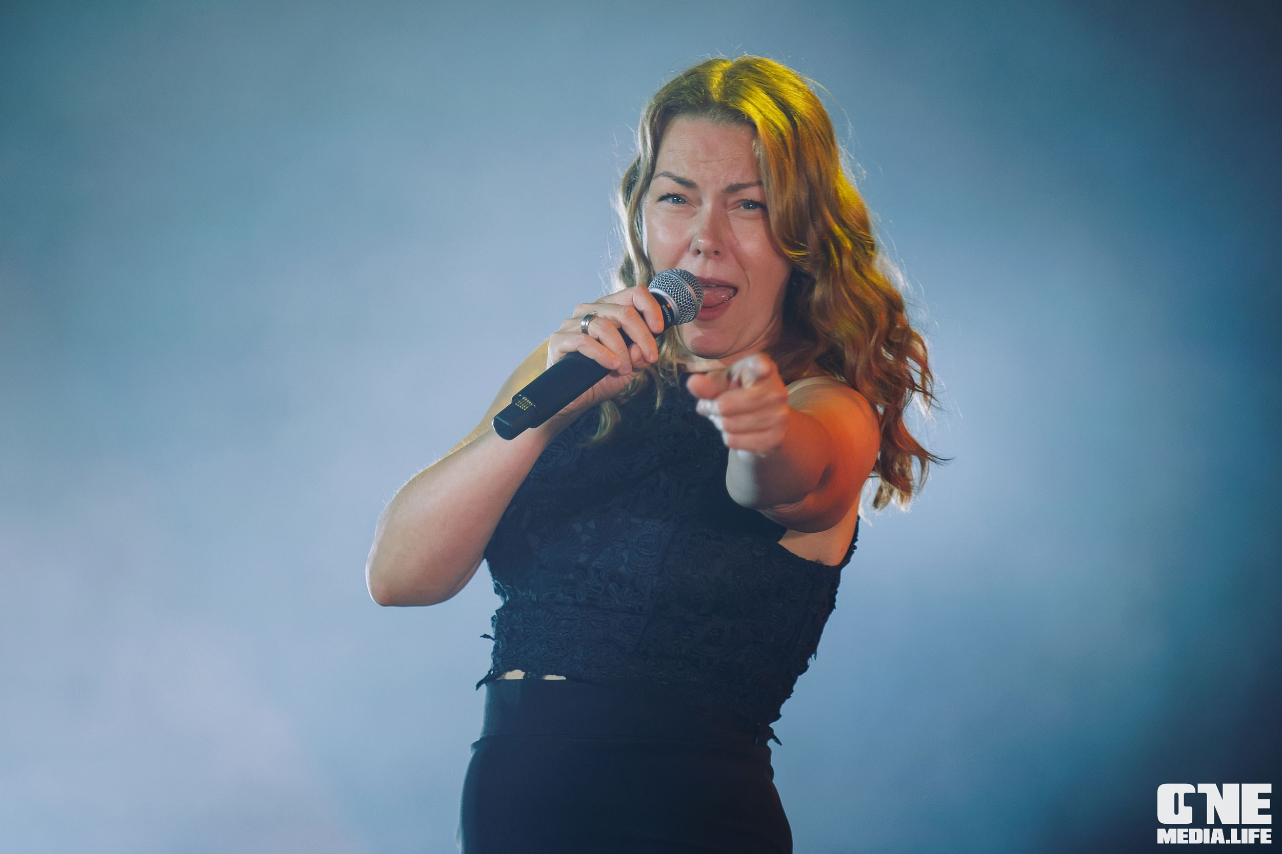 Фоторепортаж с концерта Эмина в Янтарь Холле. One Media Life: фоторепортажи, фотоотчеты с мероприятий и заведений