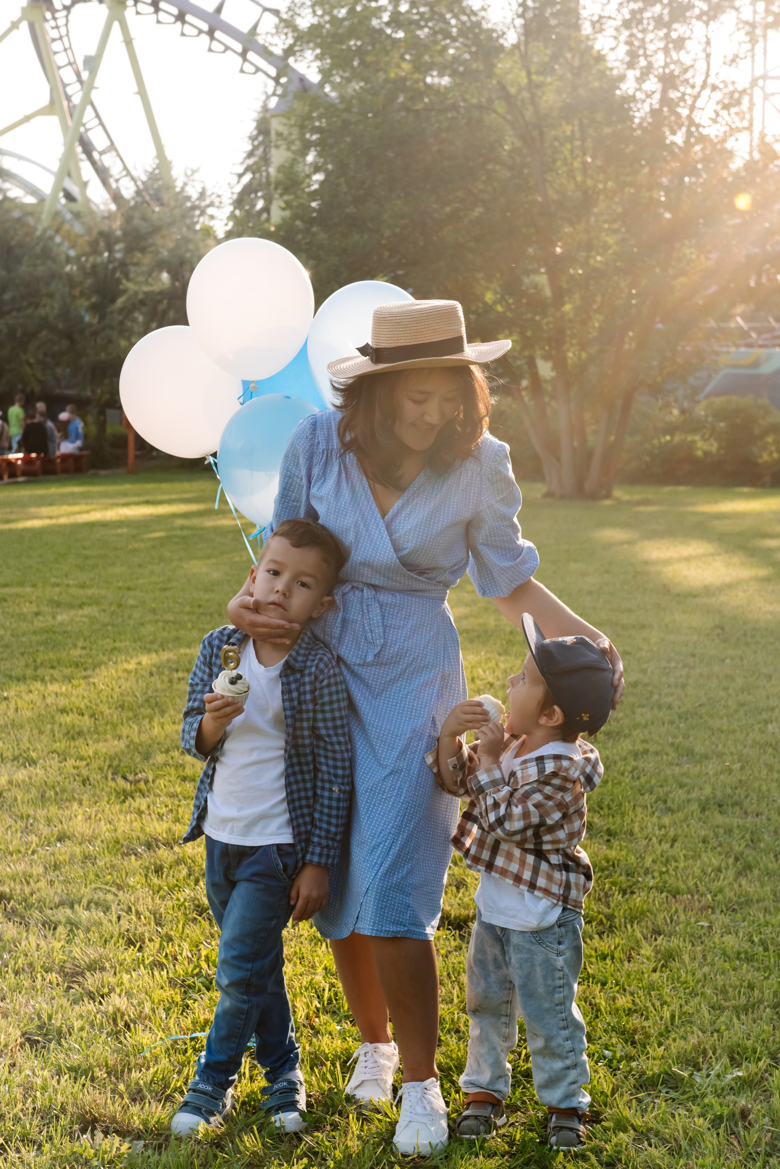 Семейная. Лилия с сыновьями. Свадебный и сеейный фотограф в Санкт-Петербурге Елена Худякова