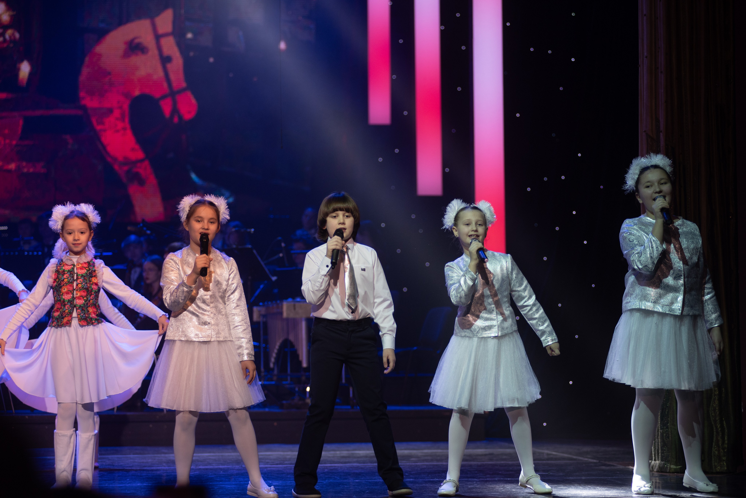 Отчетный концерт ДШИ «Гармония» «Зимняя гармония». Фотограф новорожденных, семейный детский в Тюмени Татьяна Морозова