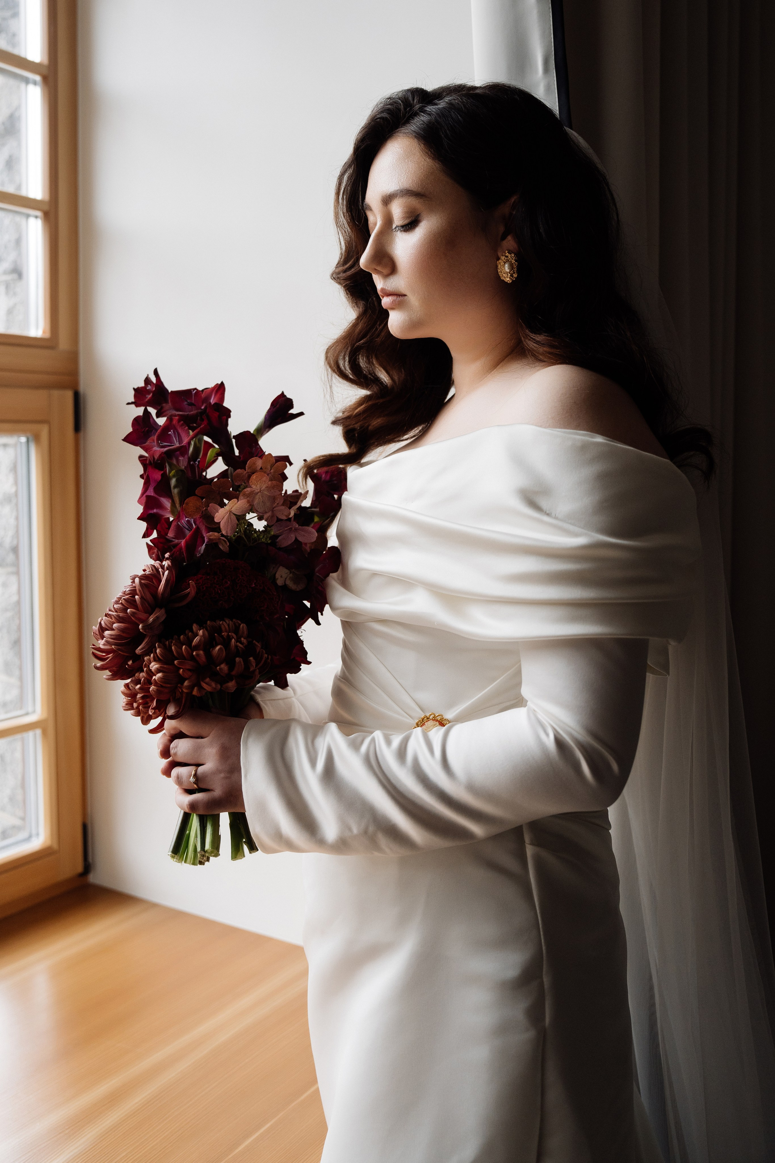 Современная свадьба во дворце. Свадебный фотограф организатор в Санкт-Петербурге Ассоль Опарина