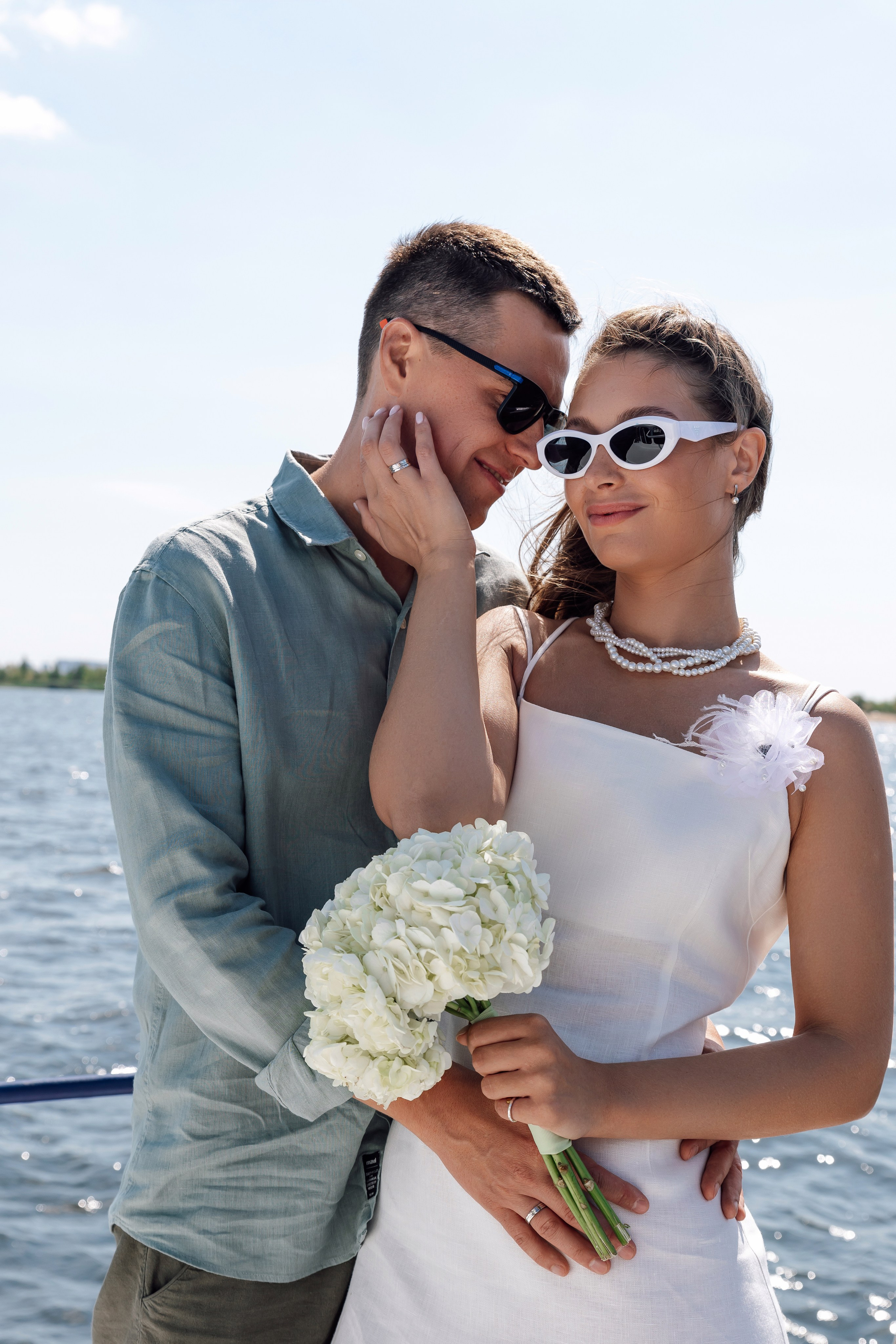 Александра и Геннадий. Яхта. Свадебный фотограф в Саратове