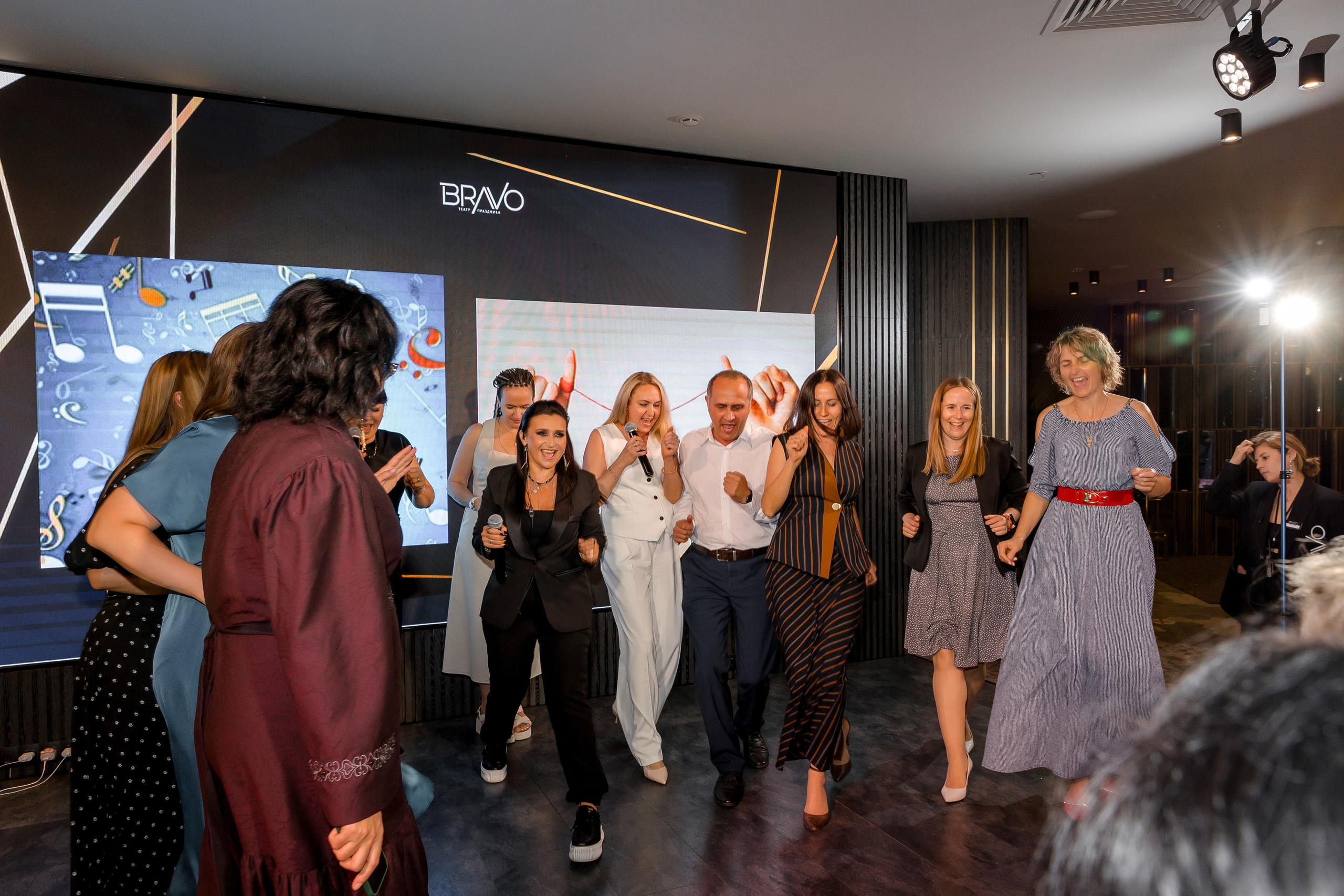 ВЫПУСКНОЙ CHEESERIA-Гимназия 33. Свадебный и семейный фотограф Динар Гильмутдинов