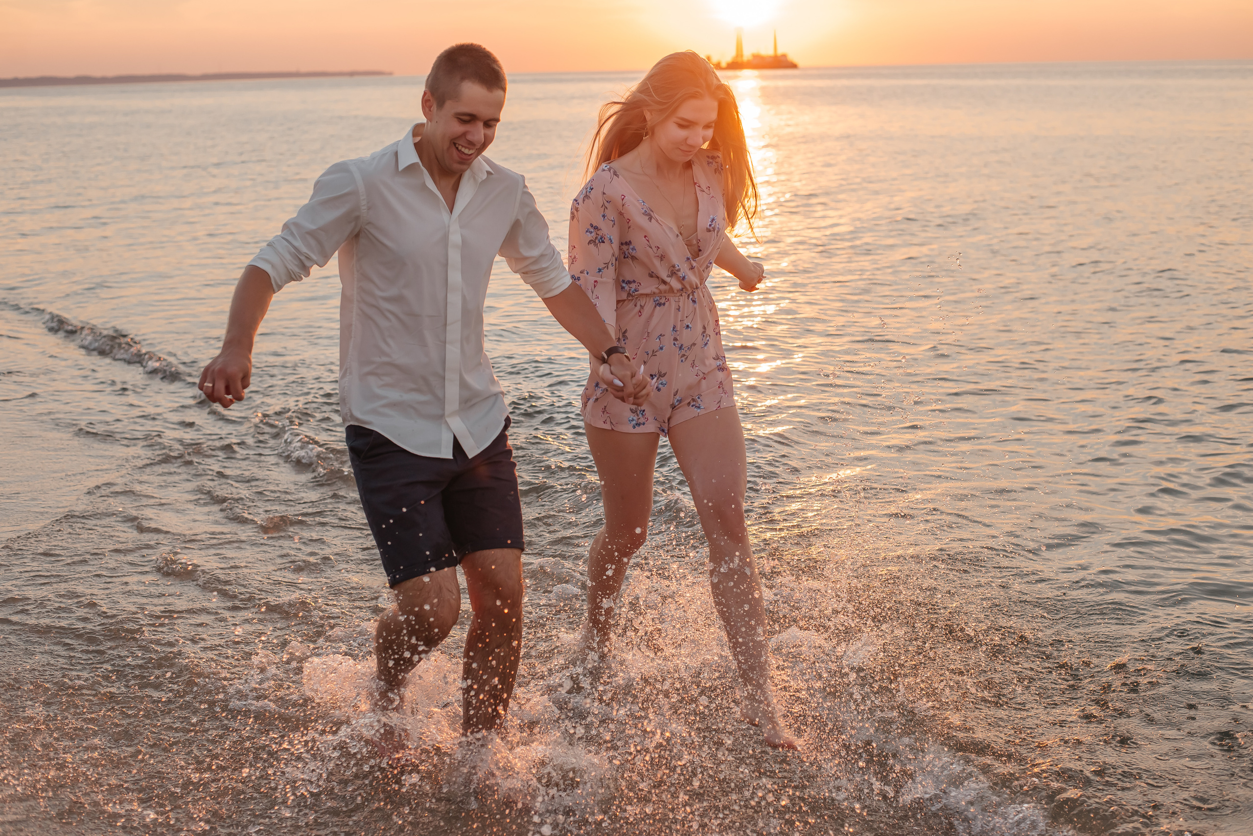 Фотосессия для двоих на закате. Свадебный фотограф  Калининград | Москва|