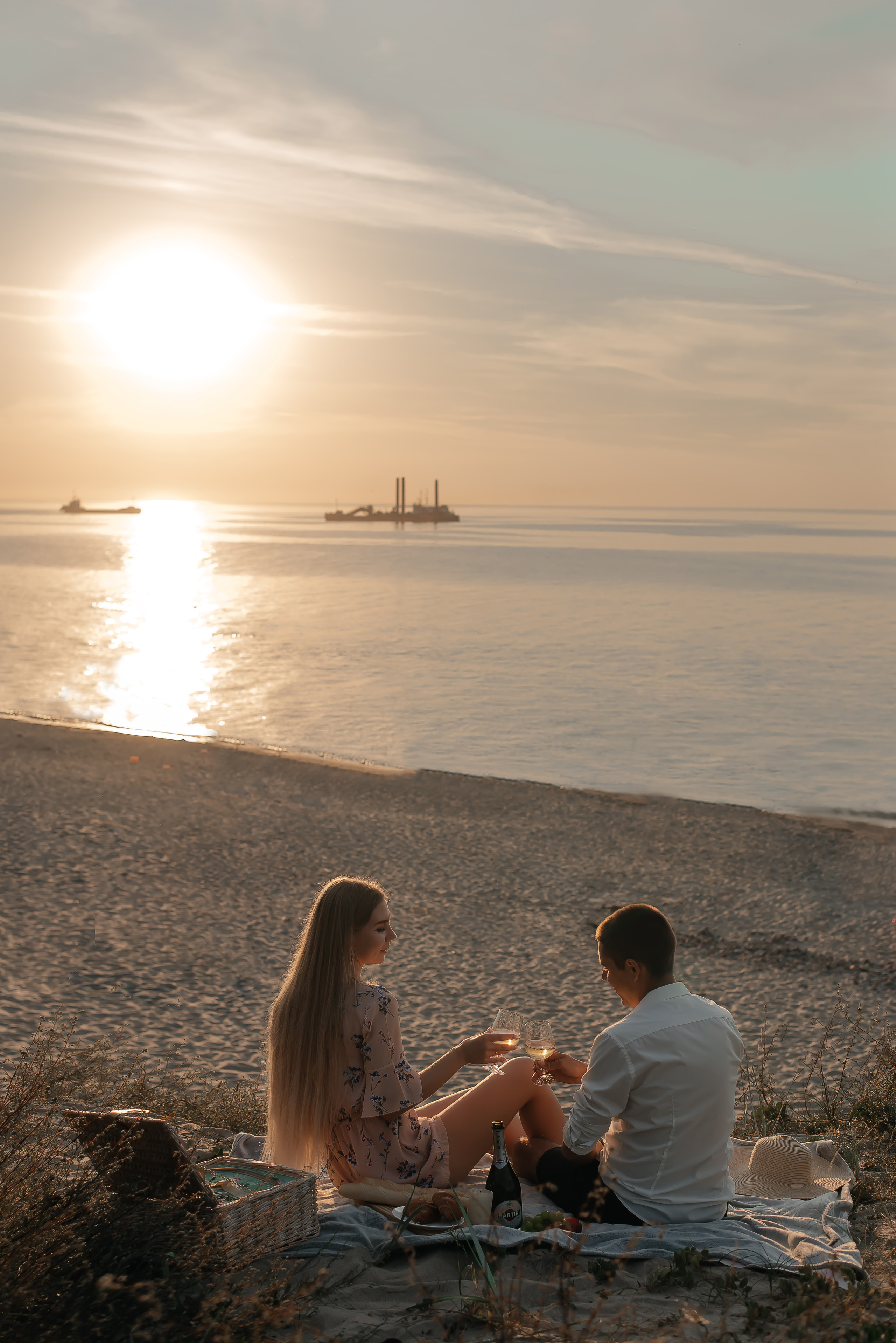 Фотосессия для двоих на закате. Свадебный фотограф  Калининград | Москва|