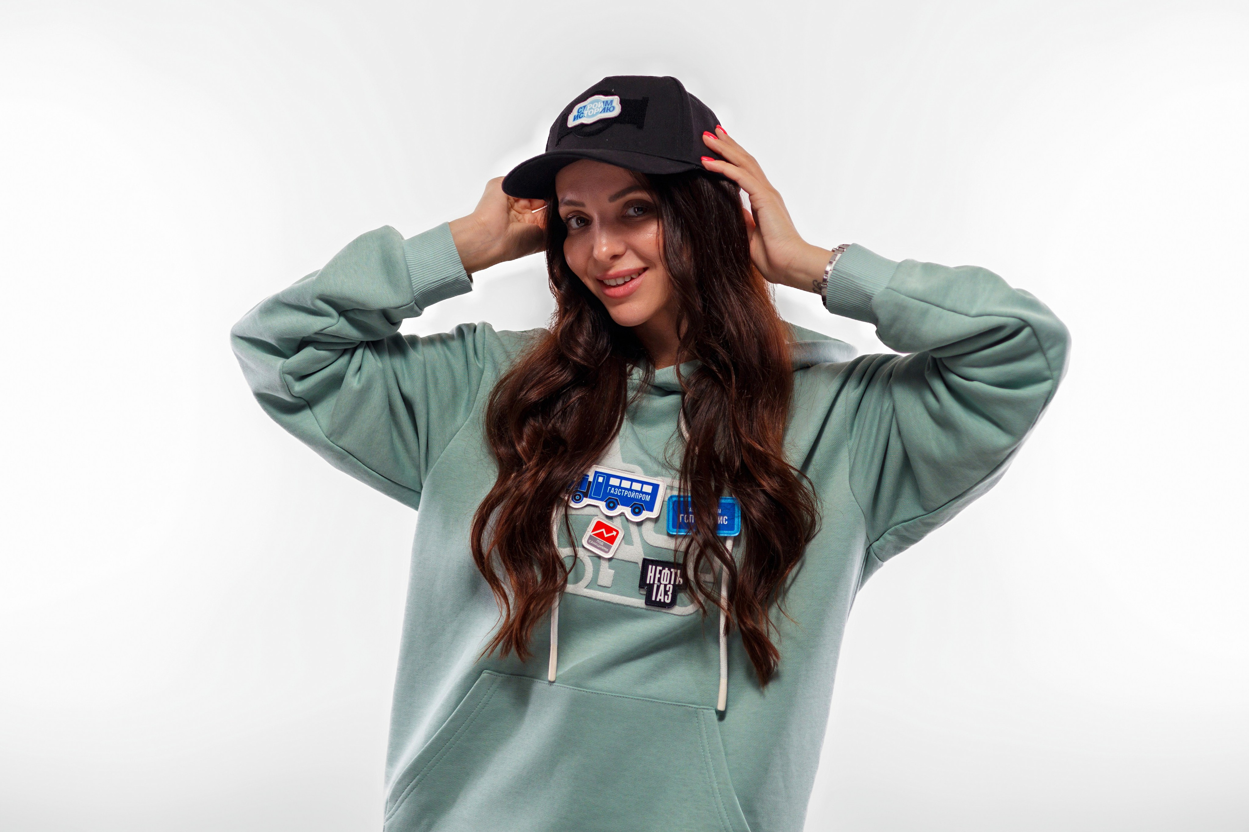 Фотосъемка одежды для маркетплейсов в СПб | Качественные кадры для каталогов